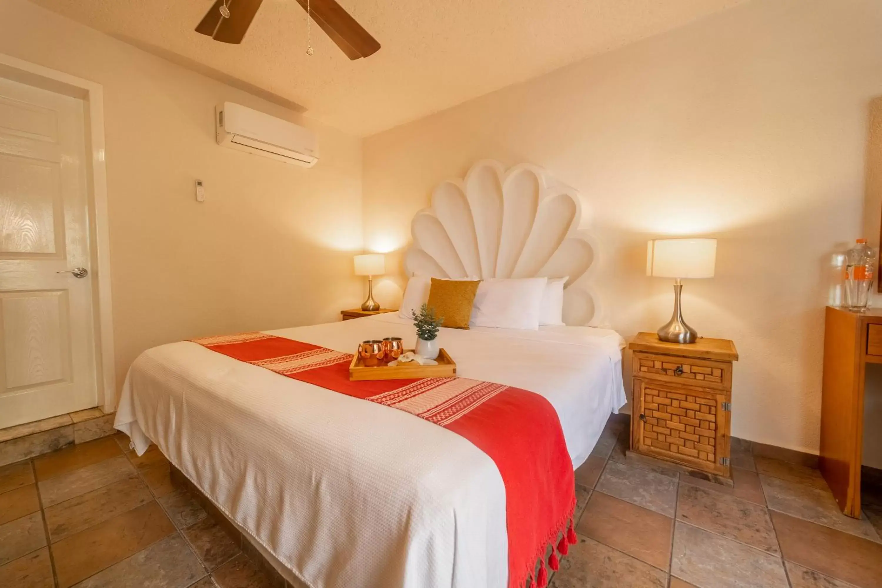 Bed in Hotel & Suites El Moro