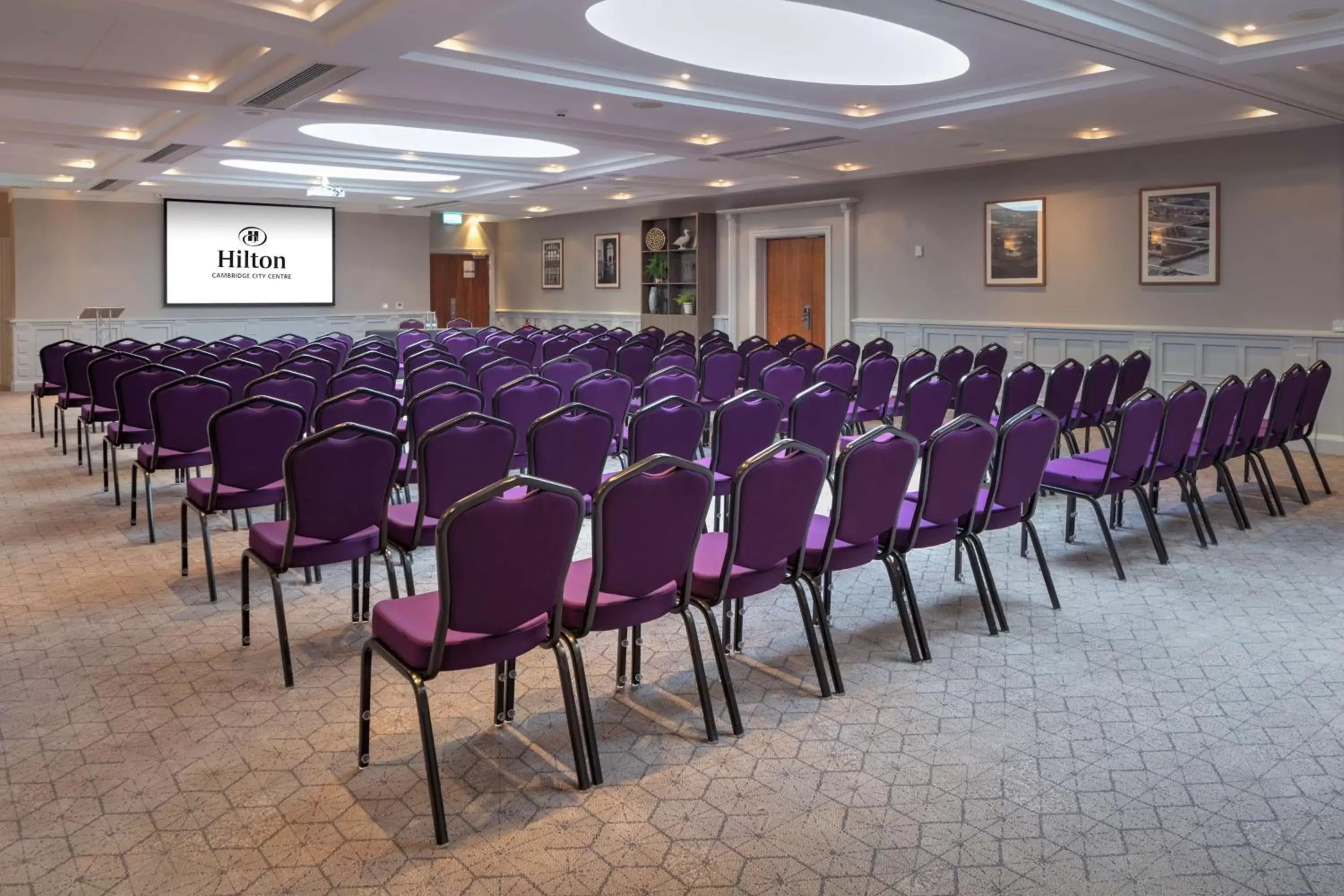Meeting/conference room in Hilton Cambridge City Centre