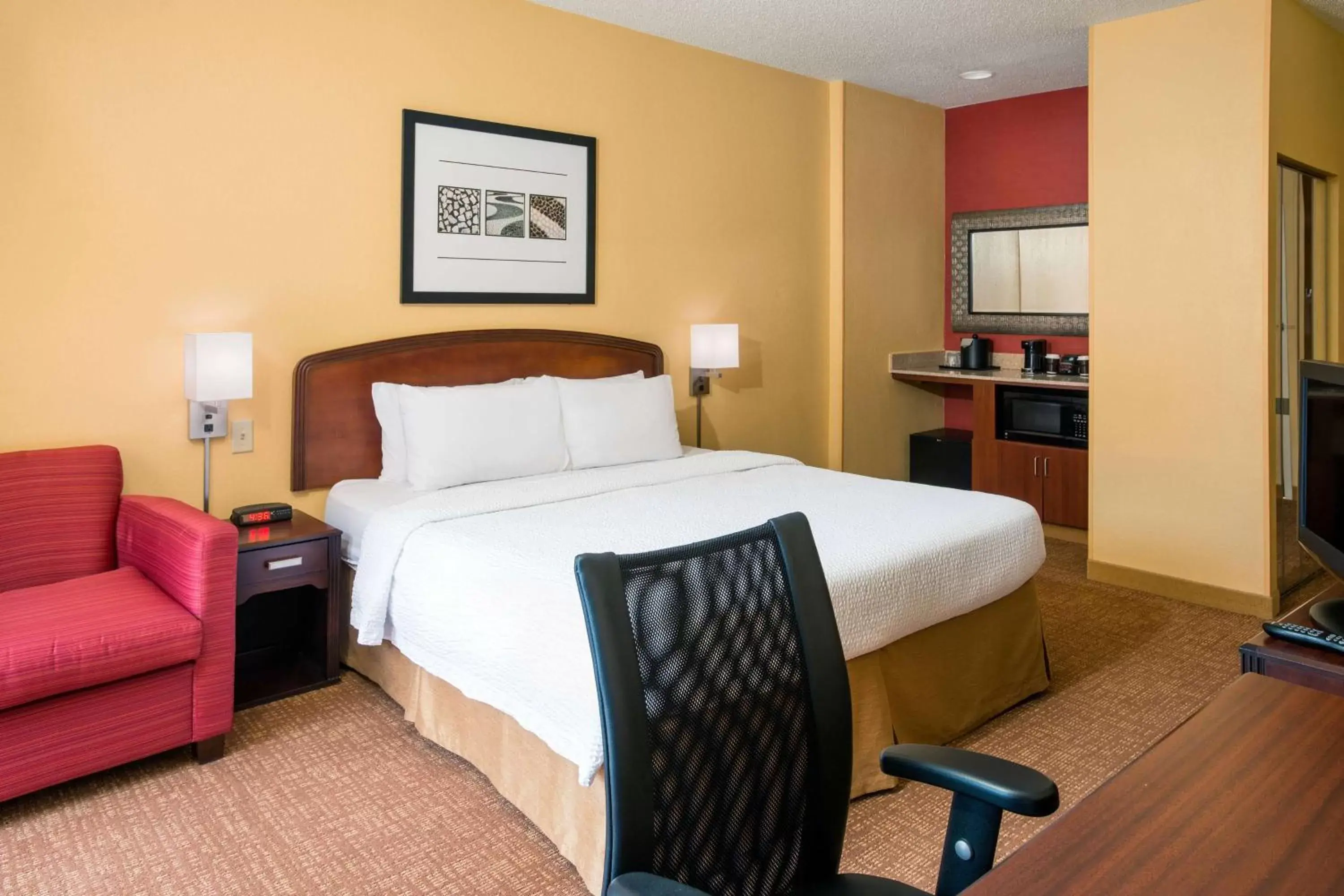 Bedroom, Bed in Sonesta Select Chicago Elgin West Dundee