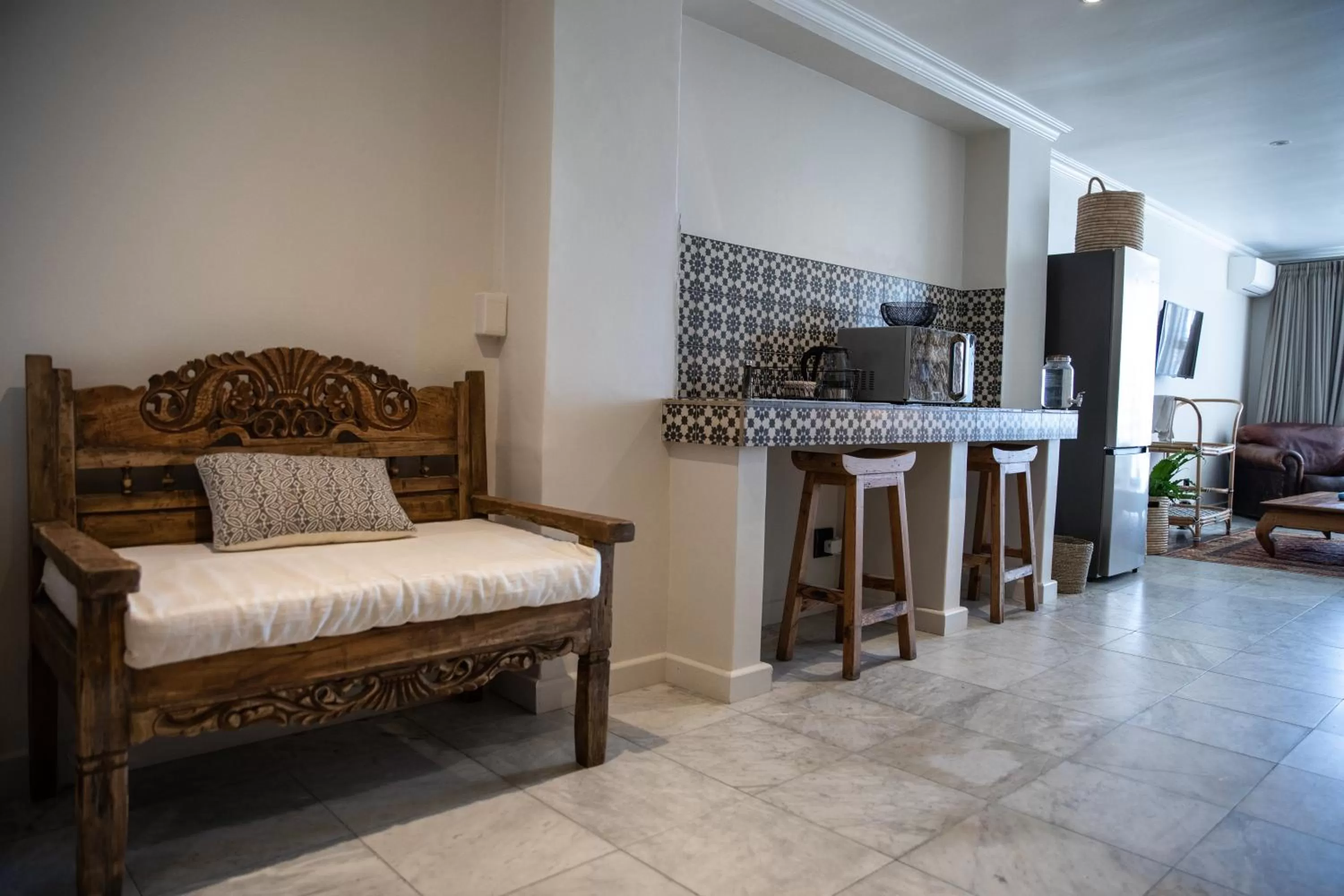 Kitchen or kitchenette in Sea Castle Hotel Camps Bay