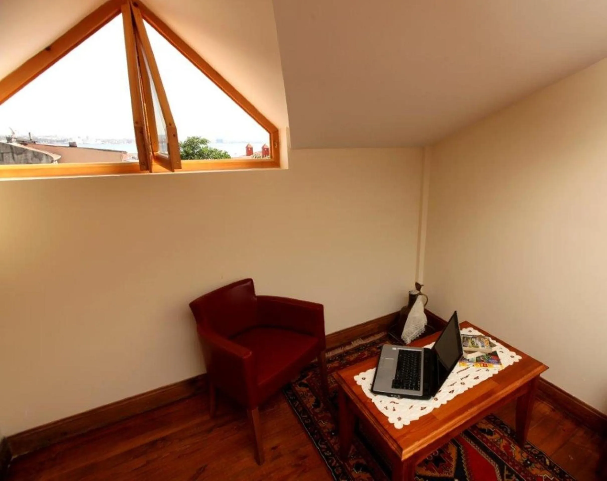 Seating area in Lalinn Hotel