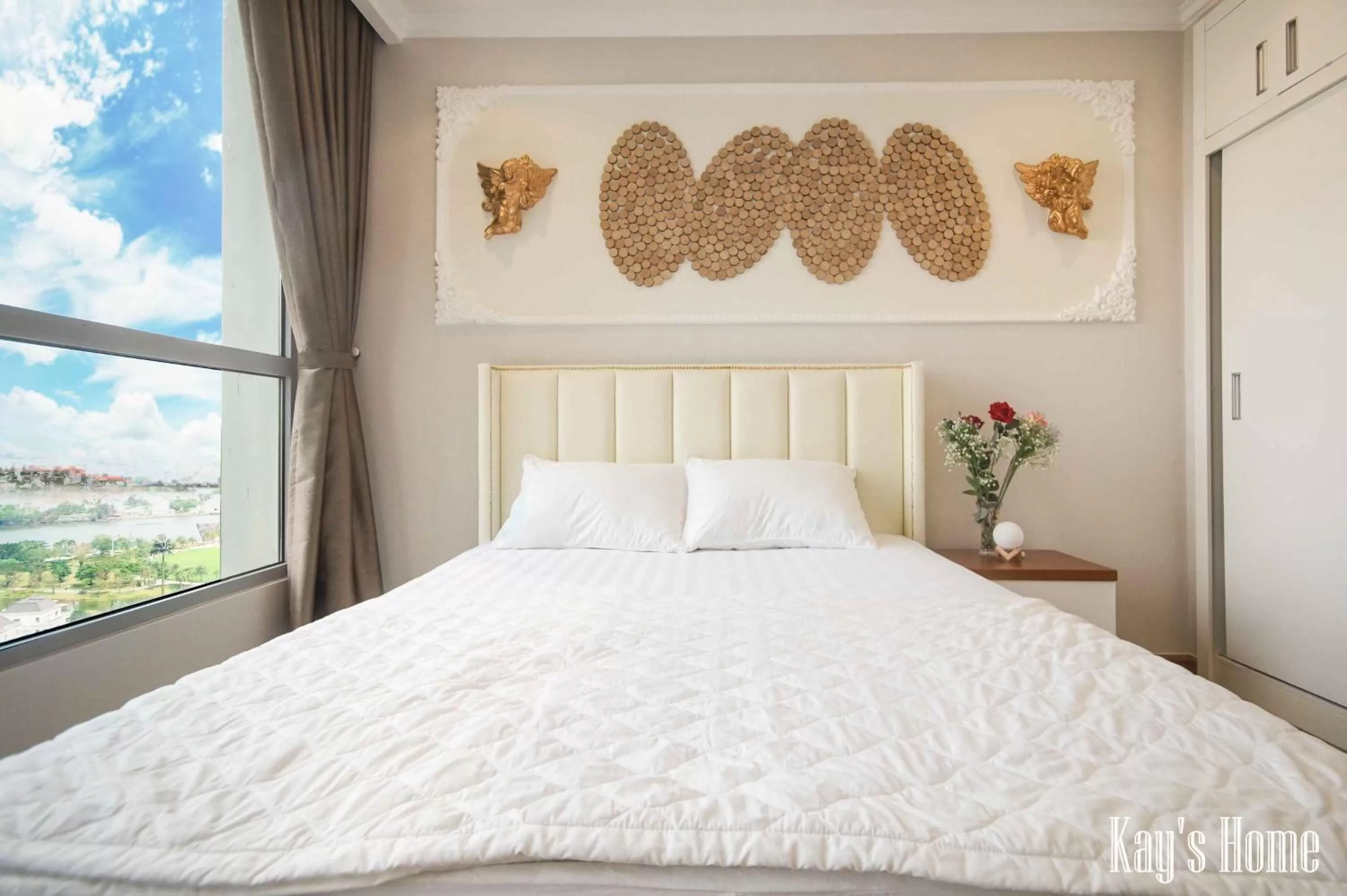 Bed in Vinhomes Central Park-Nice Homes