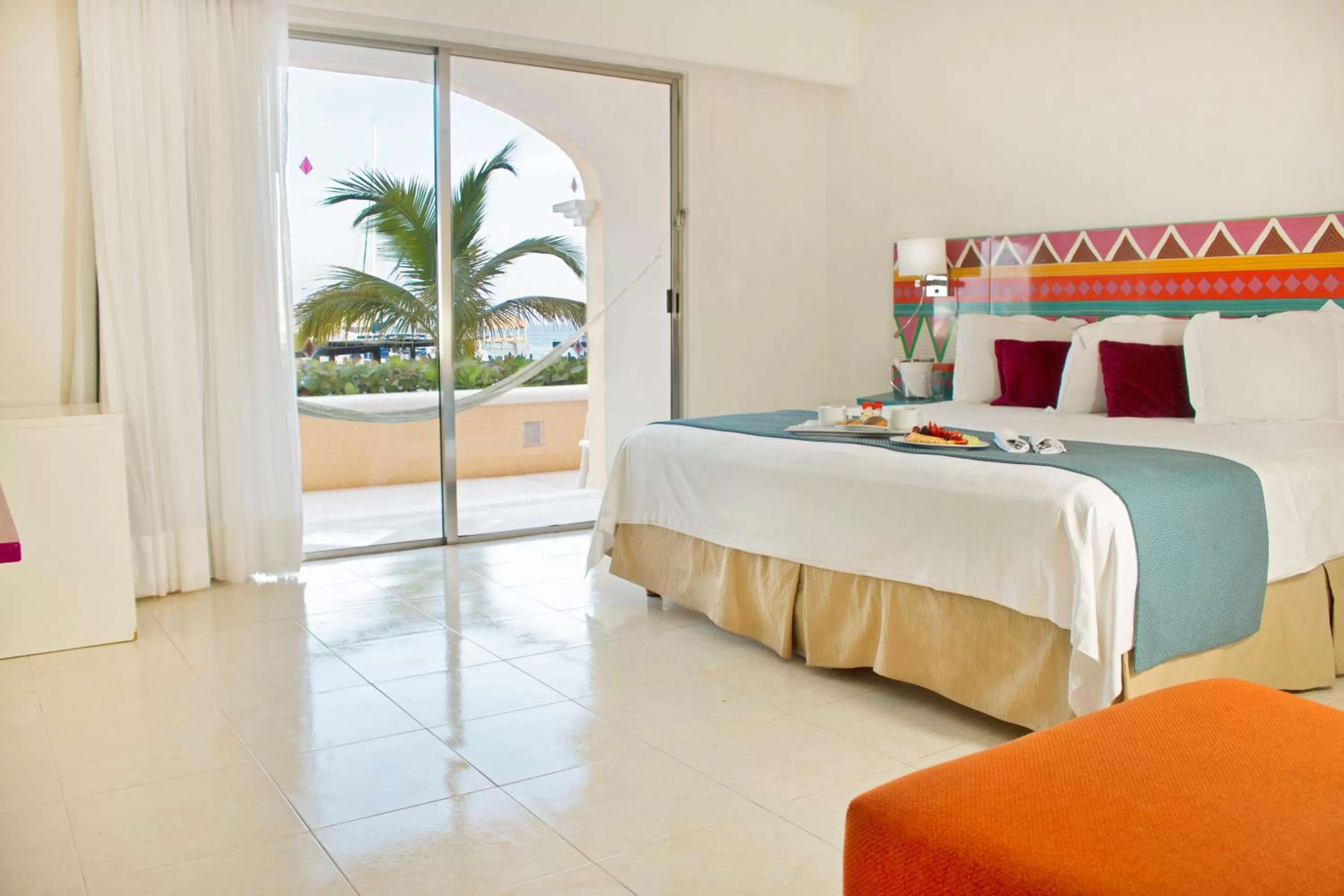 Balcony/Terrace, Bed in All Ritmo Cancun Resort & Water Park