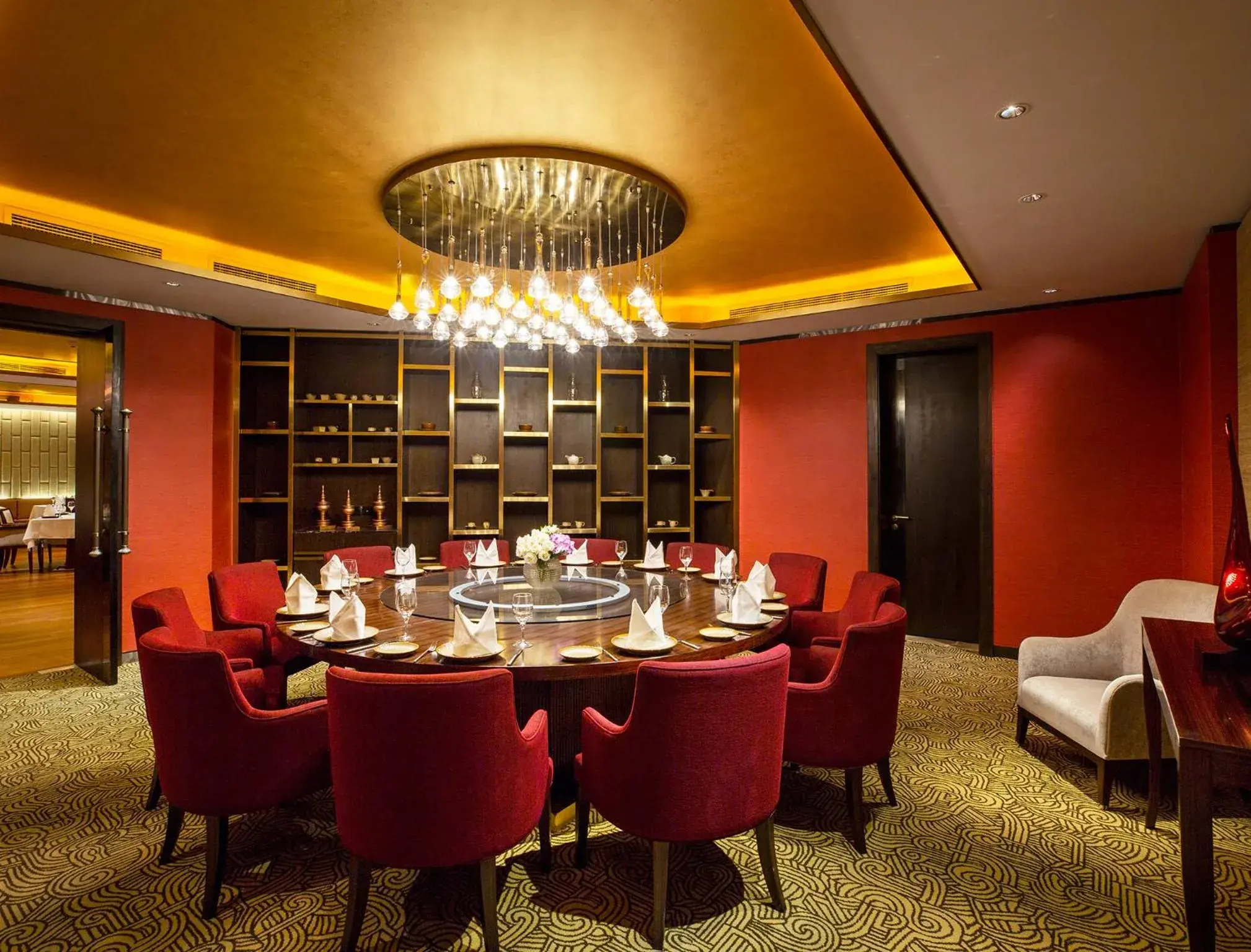 Restaurant/places to eat in Ezdan Palace Hotel Restaurant/places to eat in Ezdan Palace Hotel