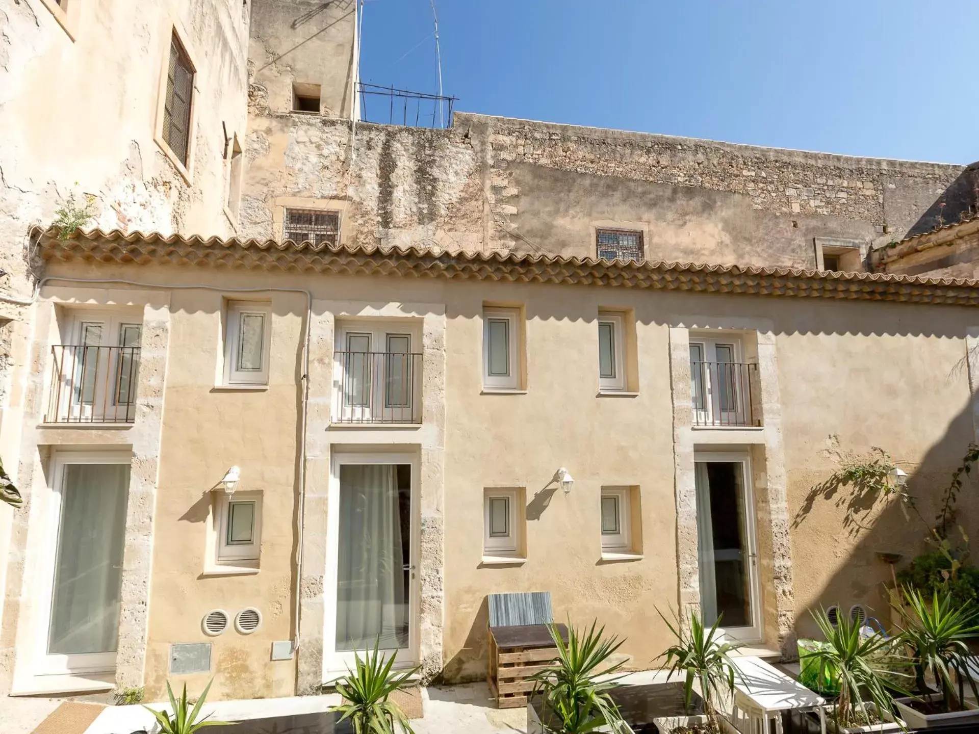 Facade/entrance, Property Building in Residence Ortigia
