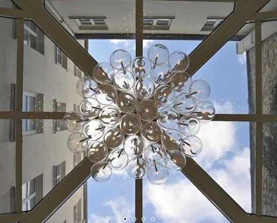 Decorative detail in Hotel de L'Universite