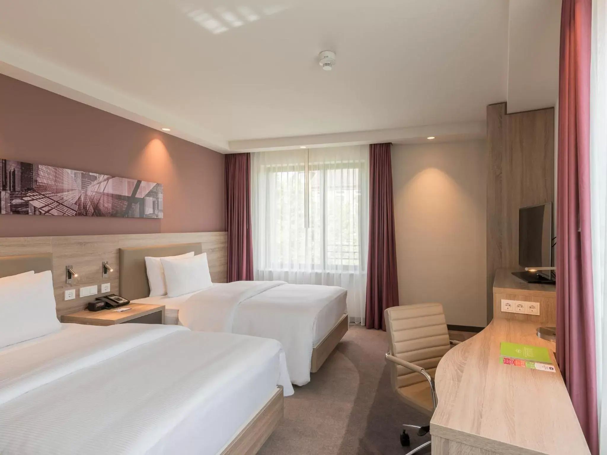 Bed in Hampton By Hilton Frankfurt City Centre East