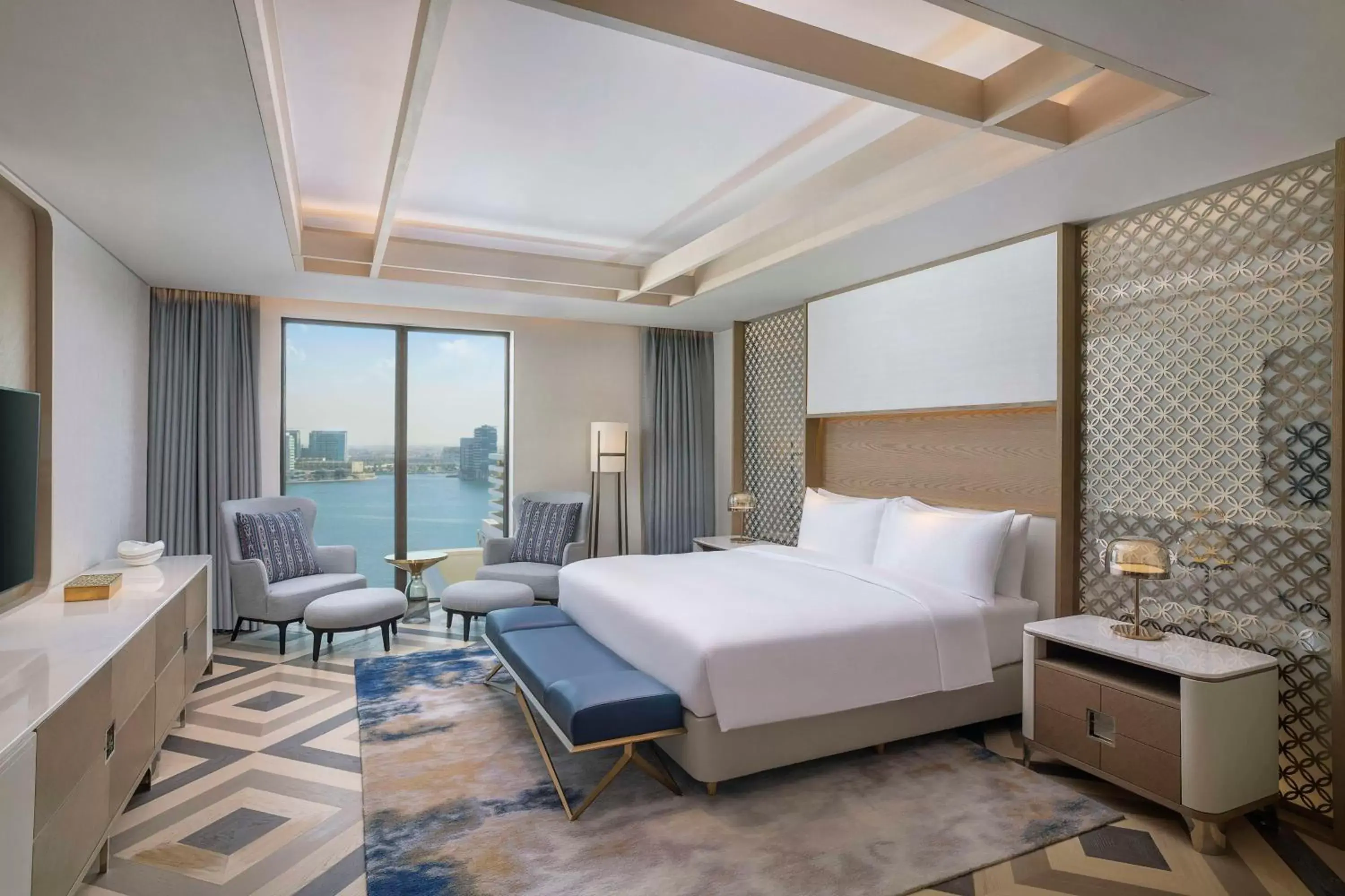 Bed in Hilton Abu Dhabi Yas Island