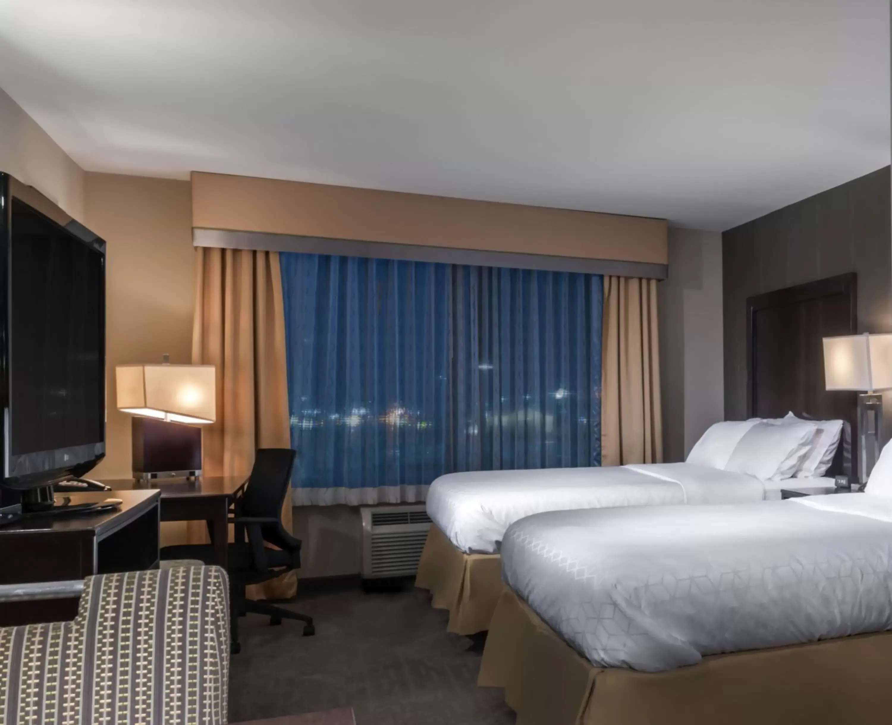 Photo of the whole room, Bed in Holiday Inn Express Hays by IHG Photo of the whole room, Bed in Holiday Inn Express Hays by IHG