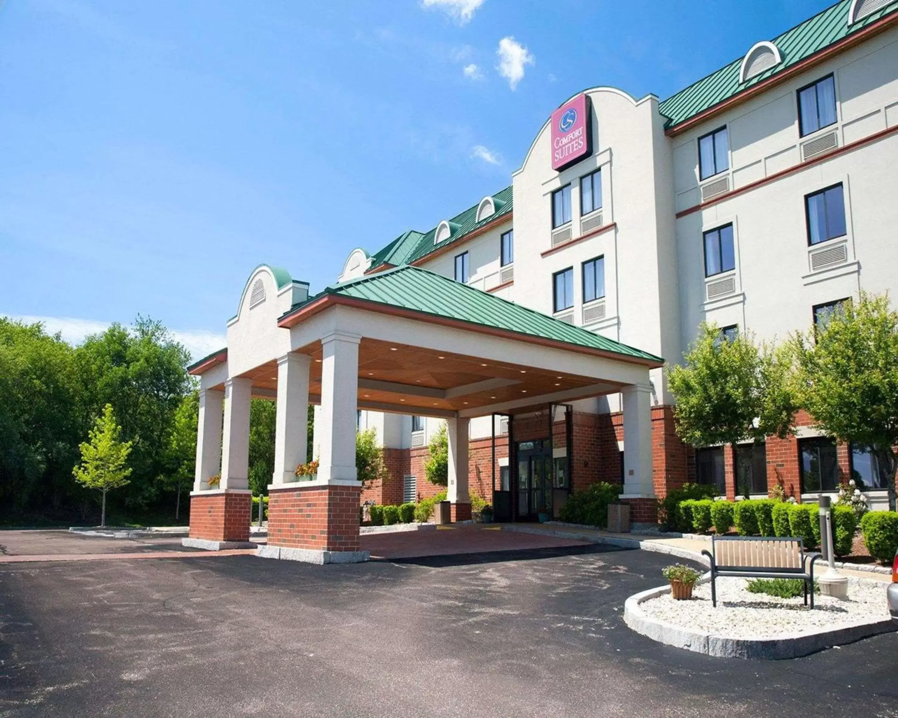 Property Building in Comfort Suites West Warwick - Providence