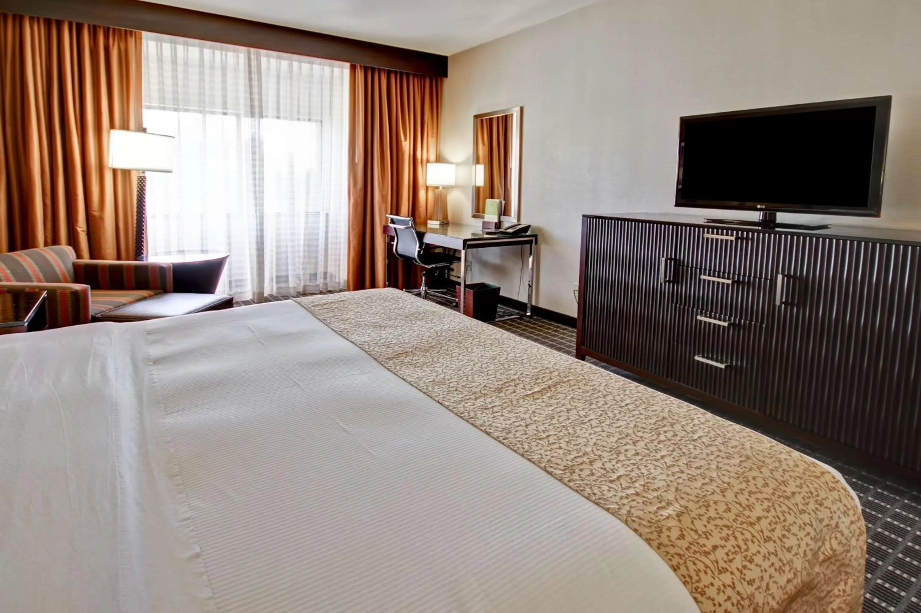 Bed in DoubleTree by Hilton Hotel Flagstaff