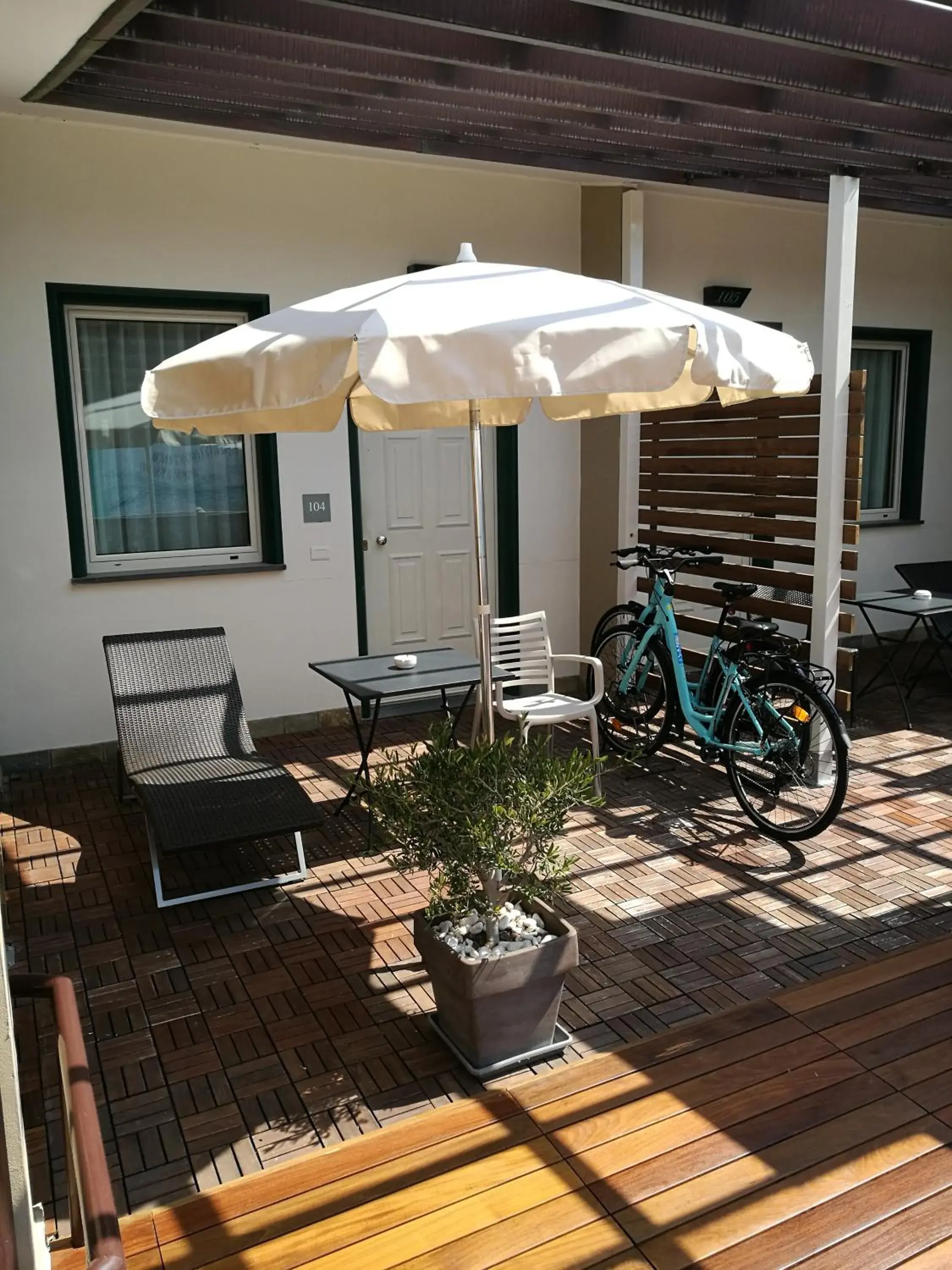 Patio in Best Western Hotel Anthurium