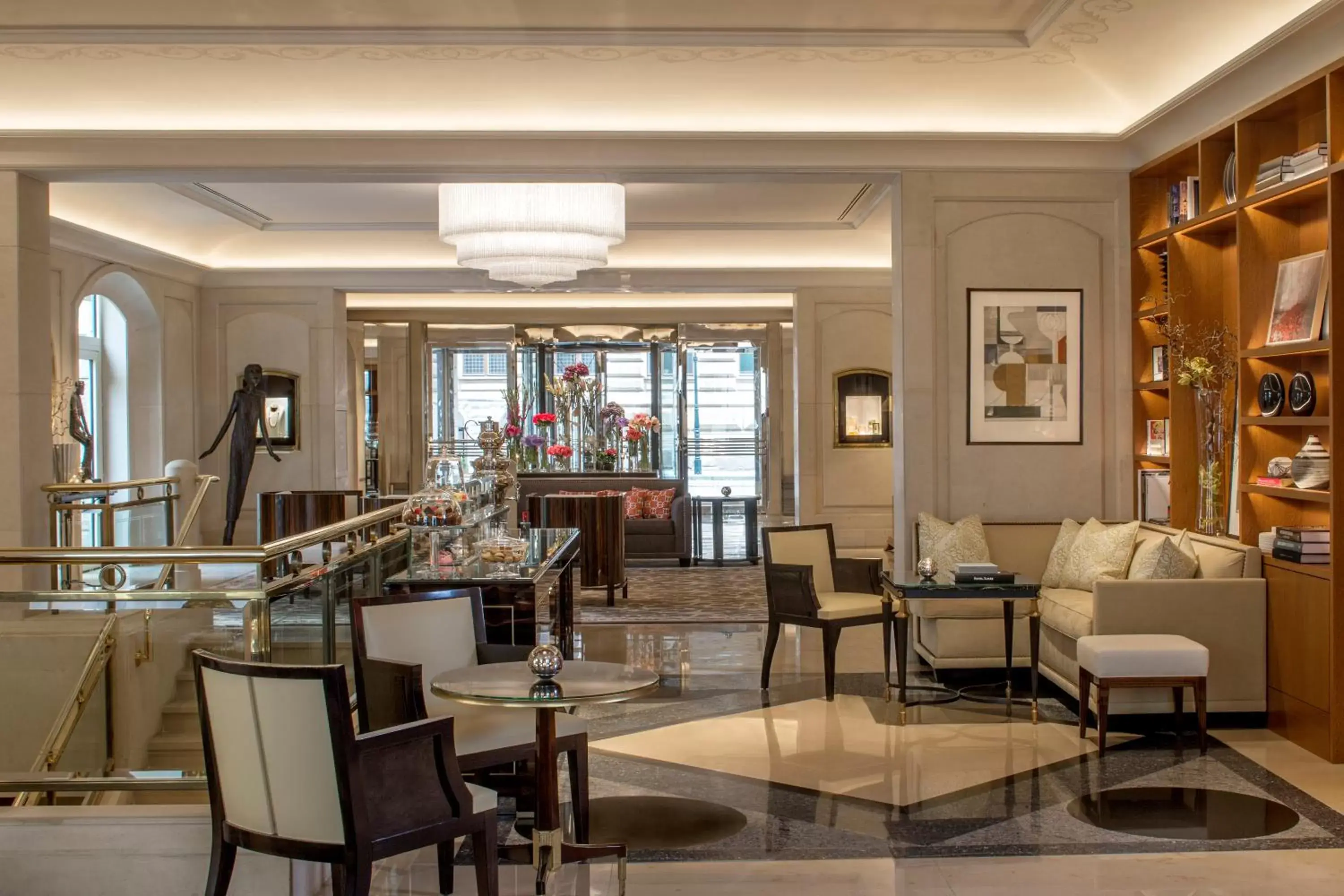 Lobby or reception, Lounge/Bar in Four Seasons Hotel Prague