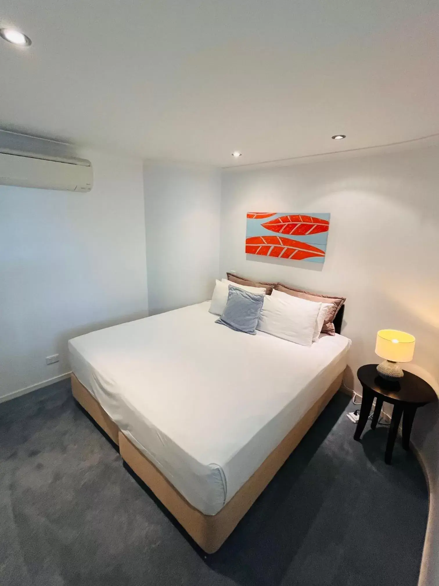 Bedroom, Bed in at Marina Shores