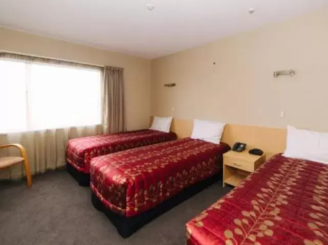 Bedroom, Bed in Brydone Hotel Oamaru