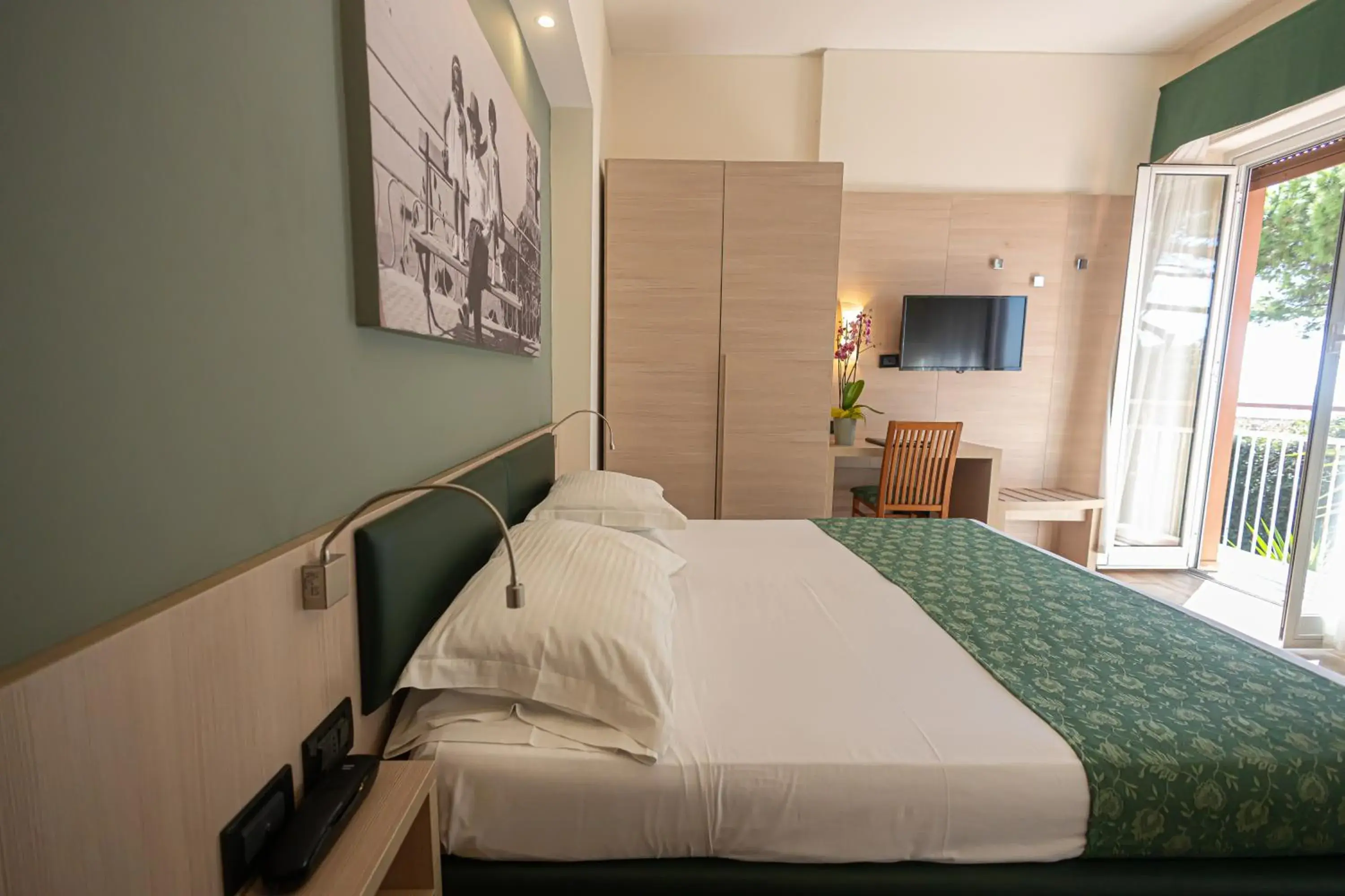 Bed in Hotel Esperia