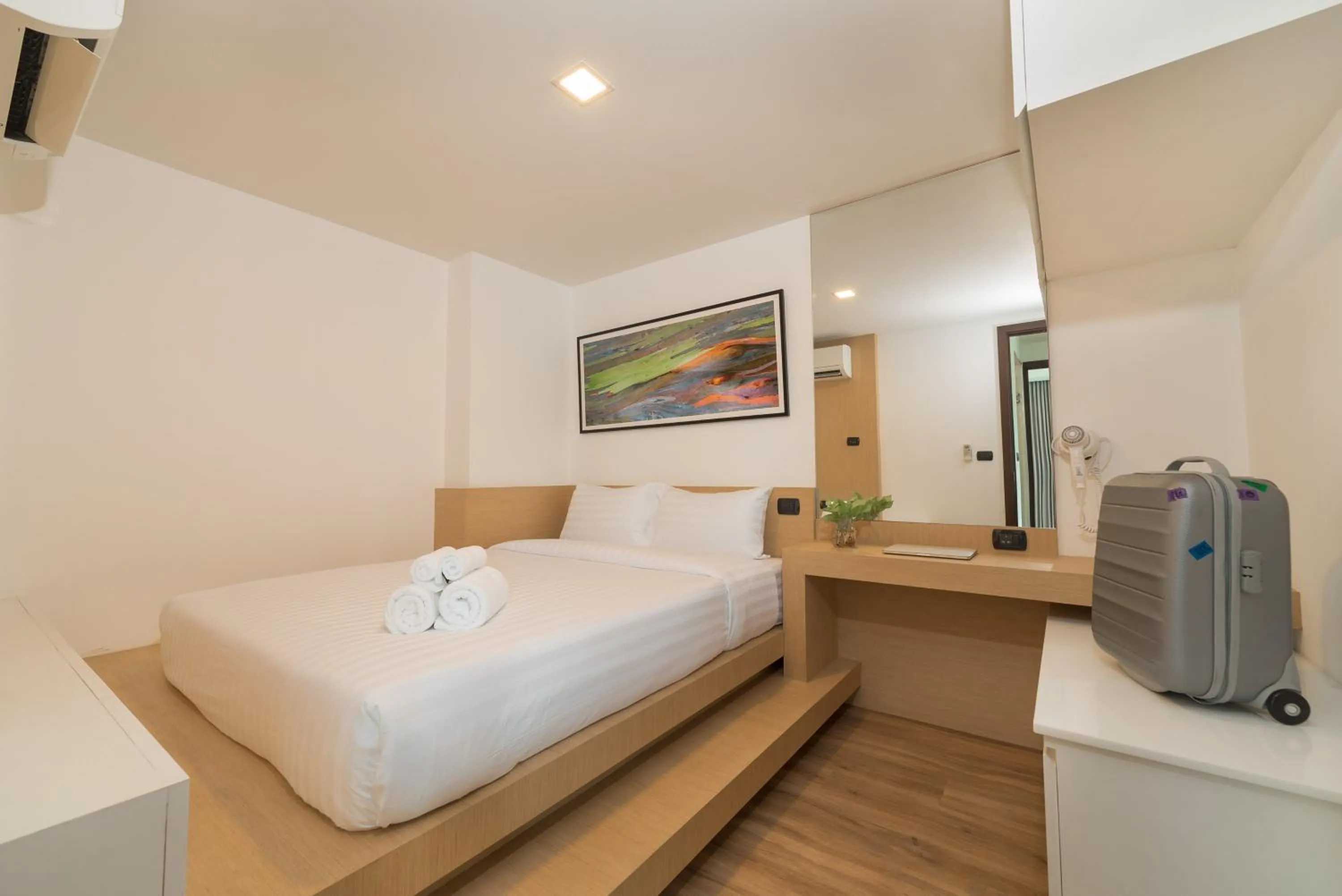 Bed in Pause and Play Hotel