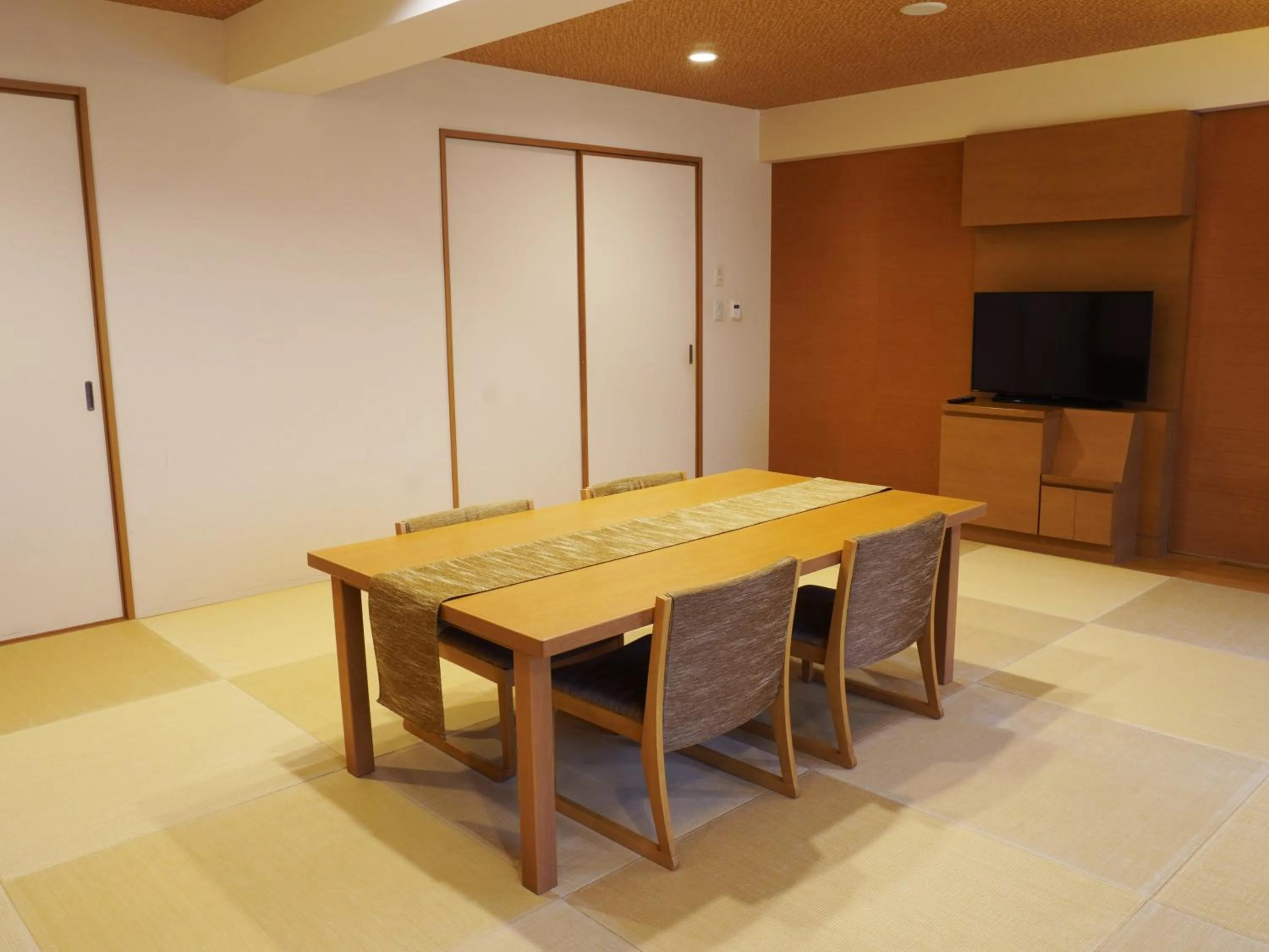 Photo of the whole room in Yumoto Noboribetsu