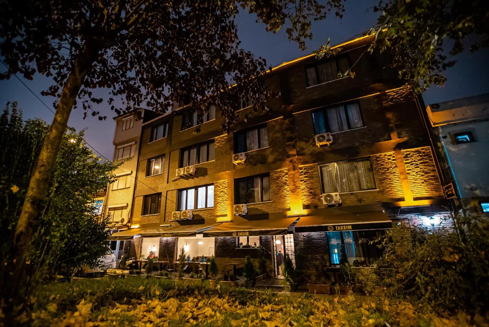 Property building in New Taksim Hotel