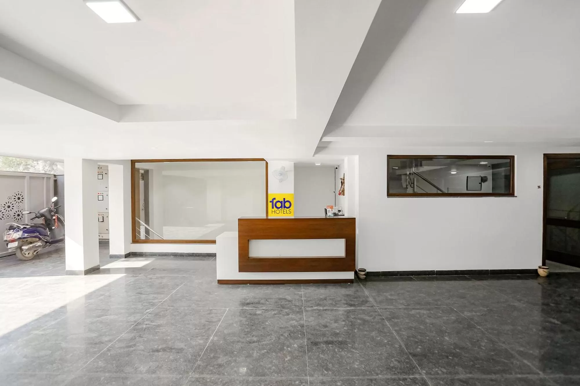Lobby or reception in FabExpress Aerosky Deluxe - Nr Yashobhoomi Convention Centre