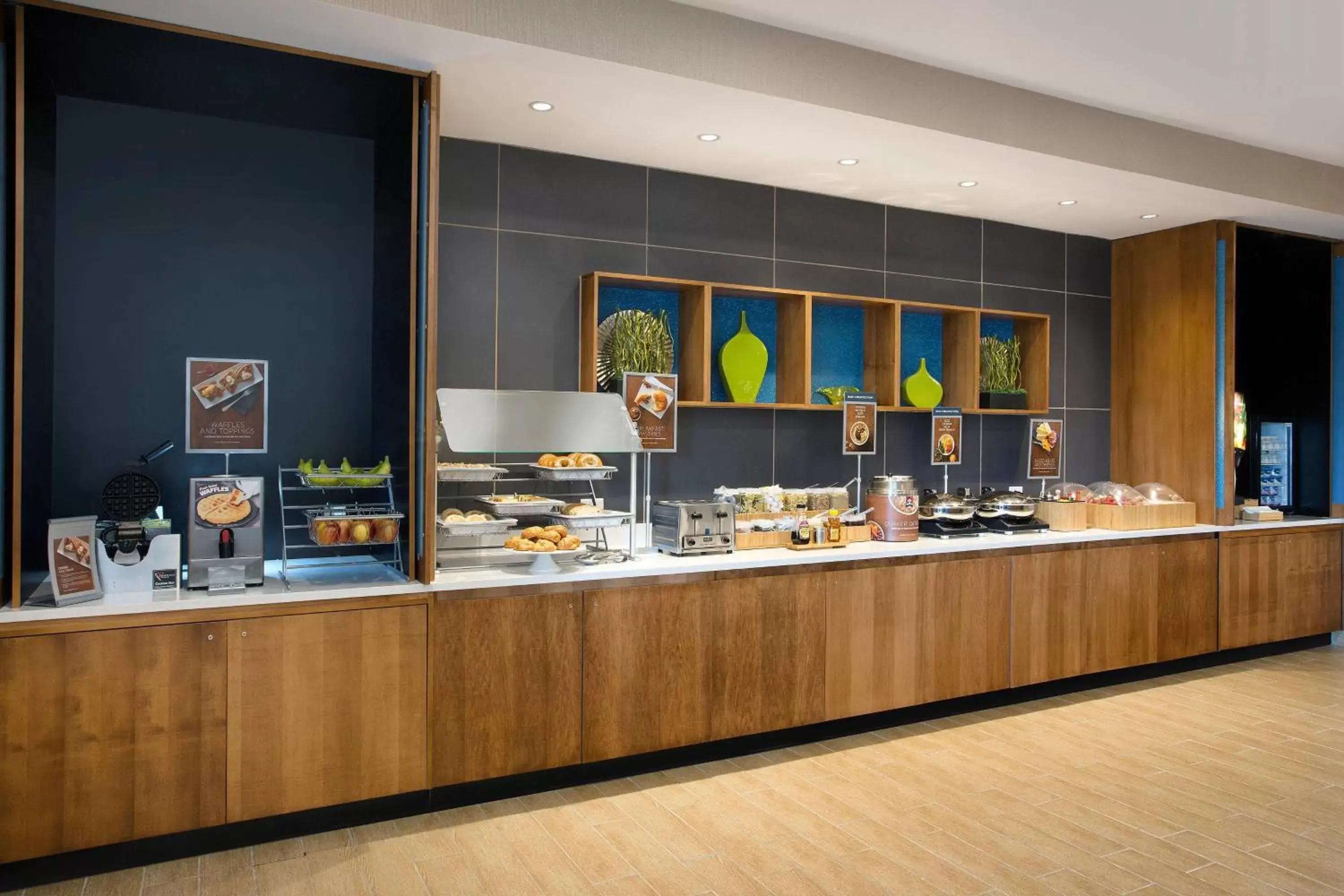 Breakfast, Restaurant/Places to Eat in SpringHill Suites by Marriott Murray