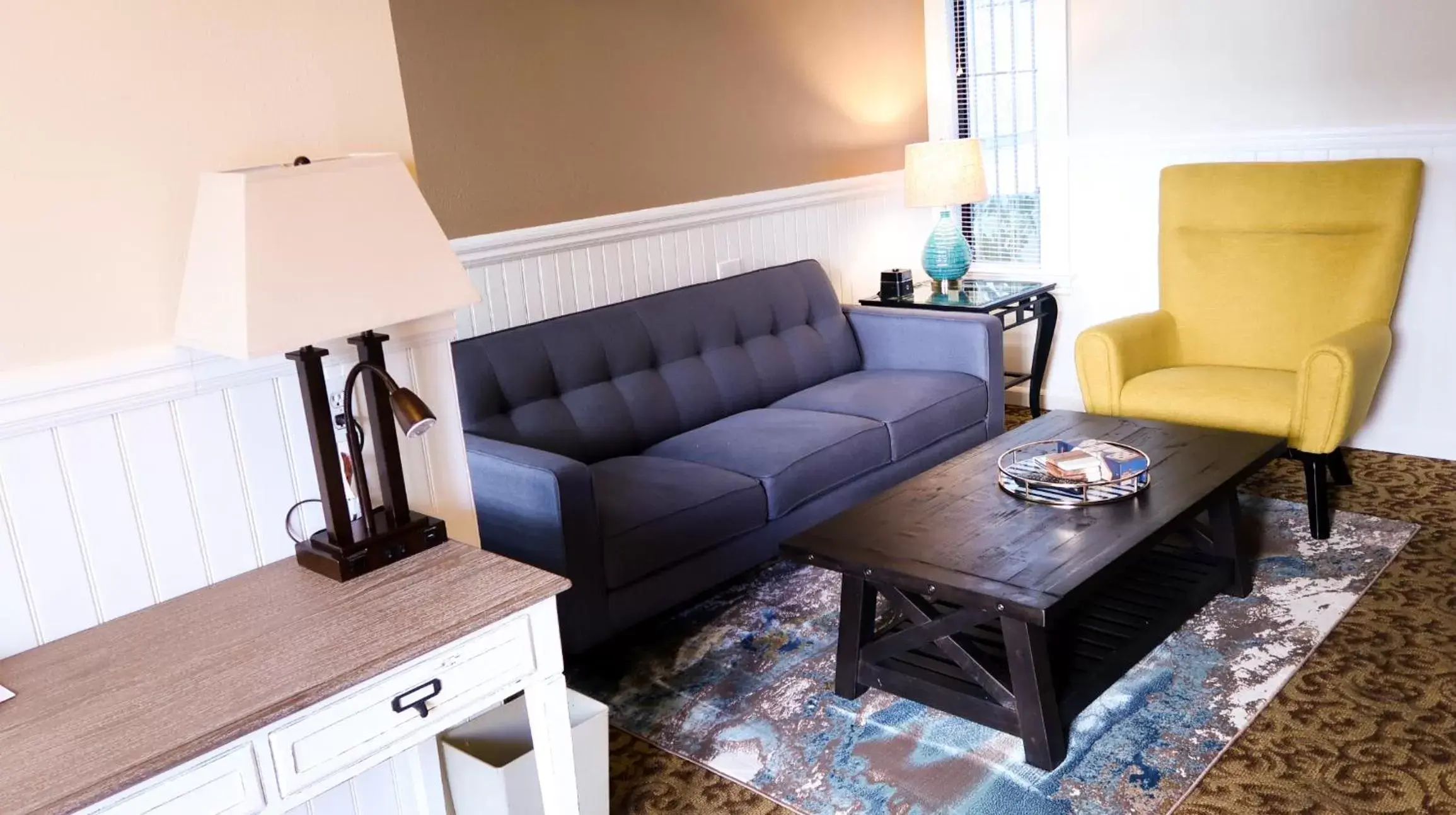 Living room, Seating Area in City Center Inn and Suites