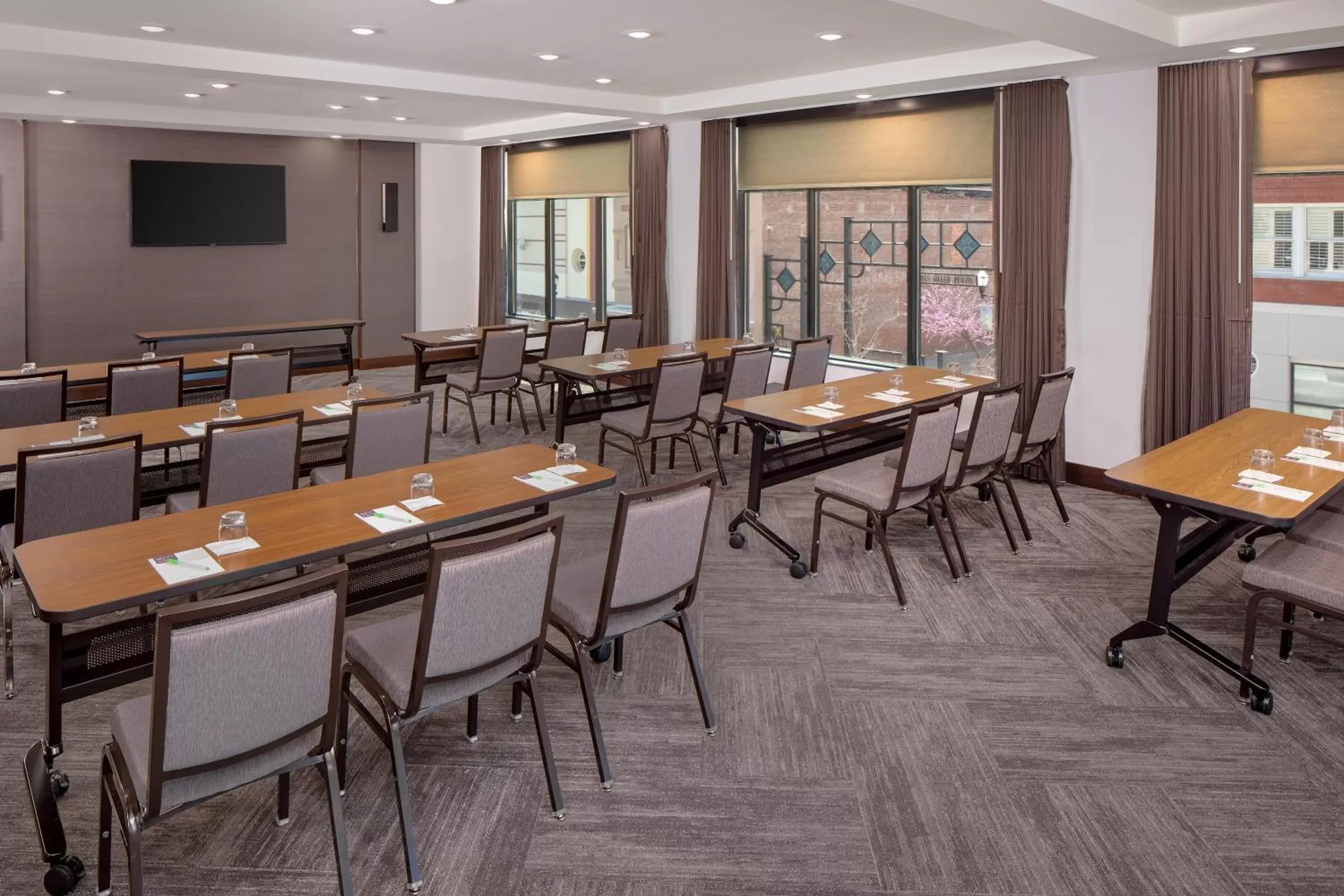 Meeting/conference room in Hyatt Place Florence Downtown