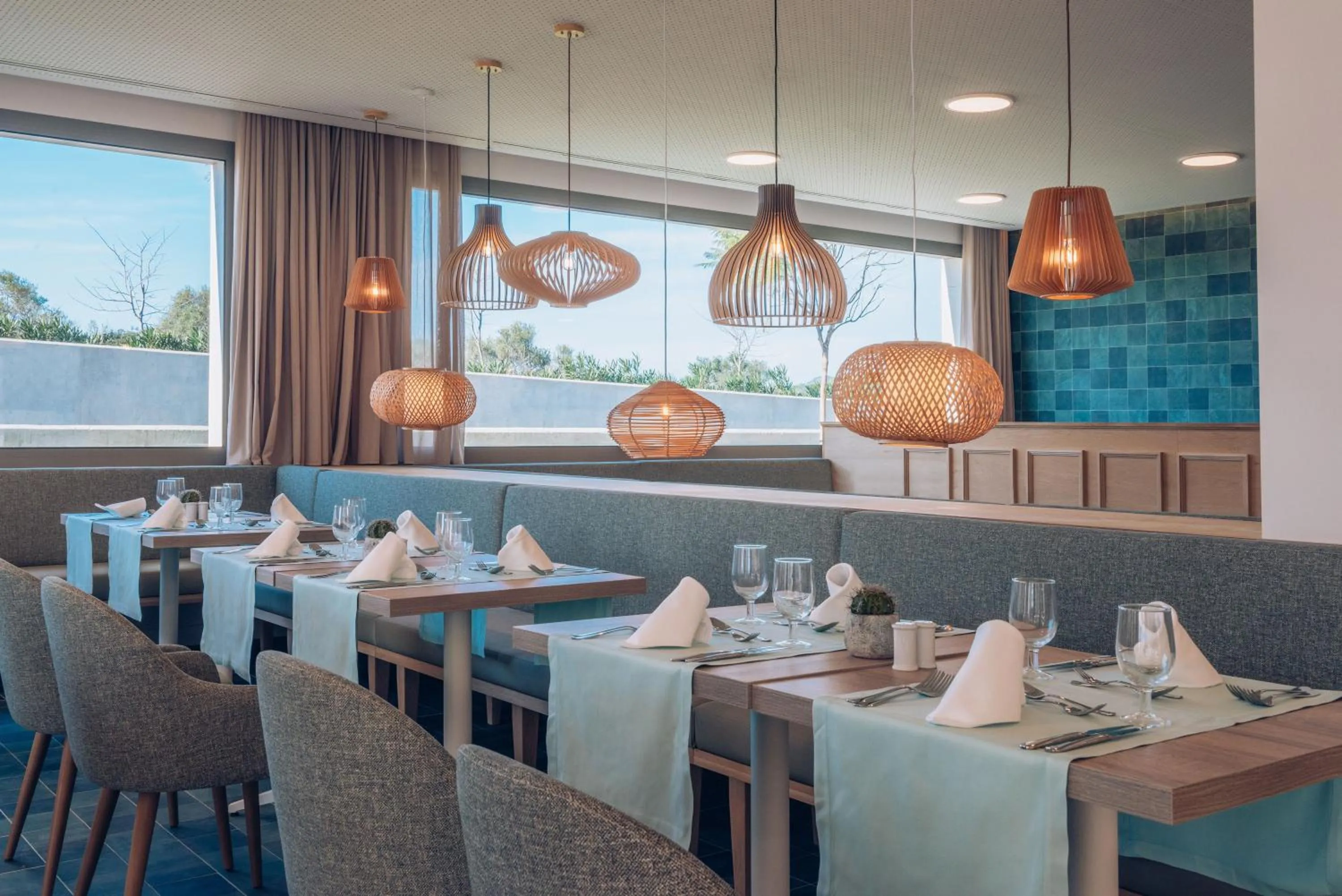 Restaurant/places to eat in Iberostar Waves Cala Domingos All Inclusive