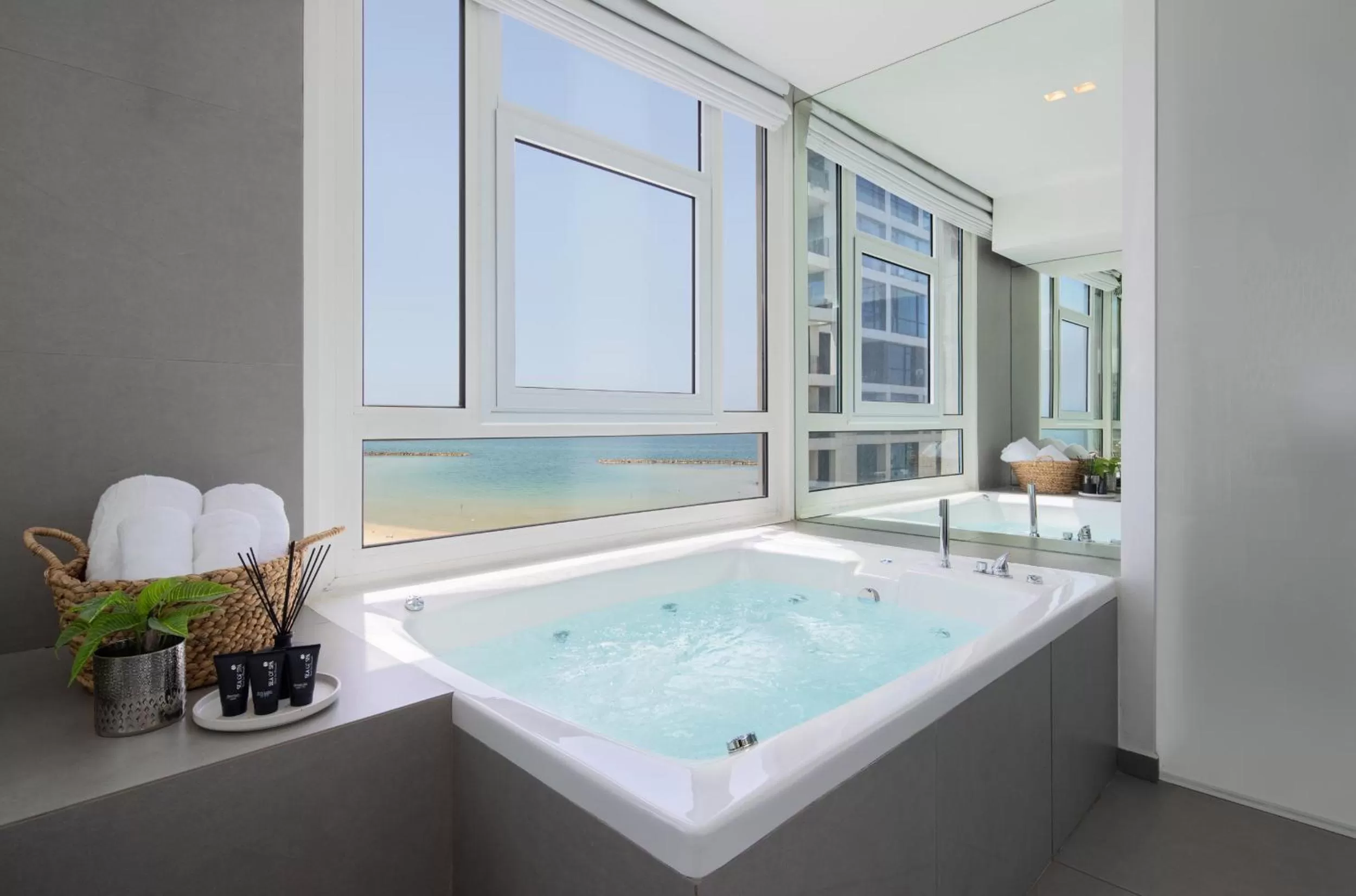 Hot Tub in Sea Executive Suites