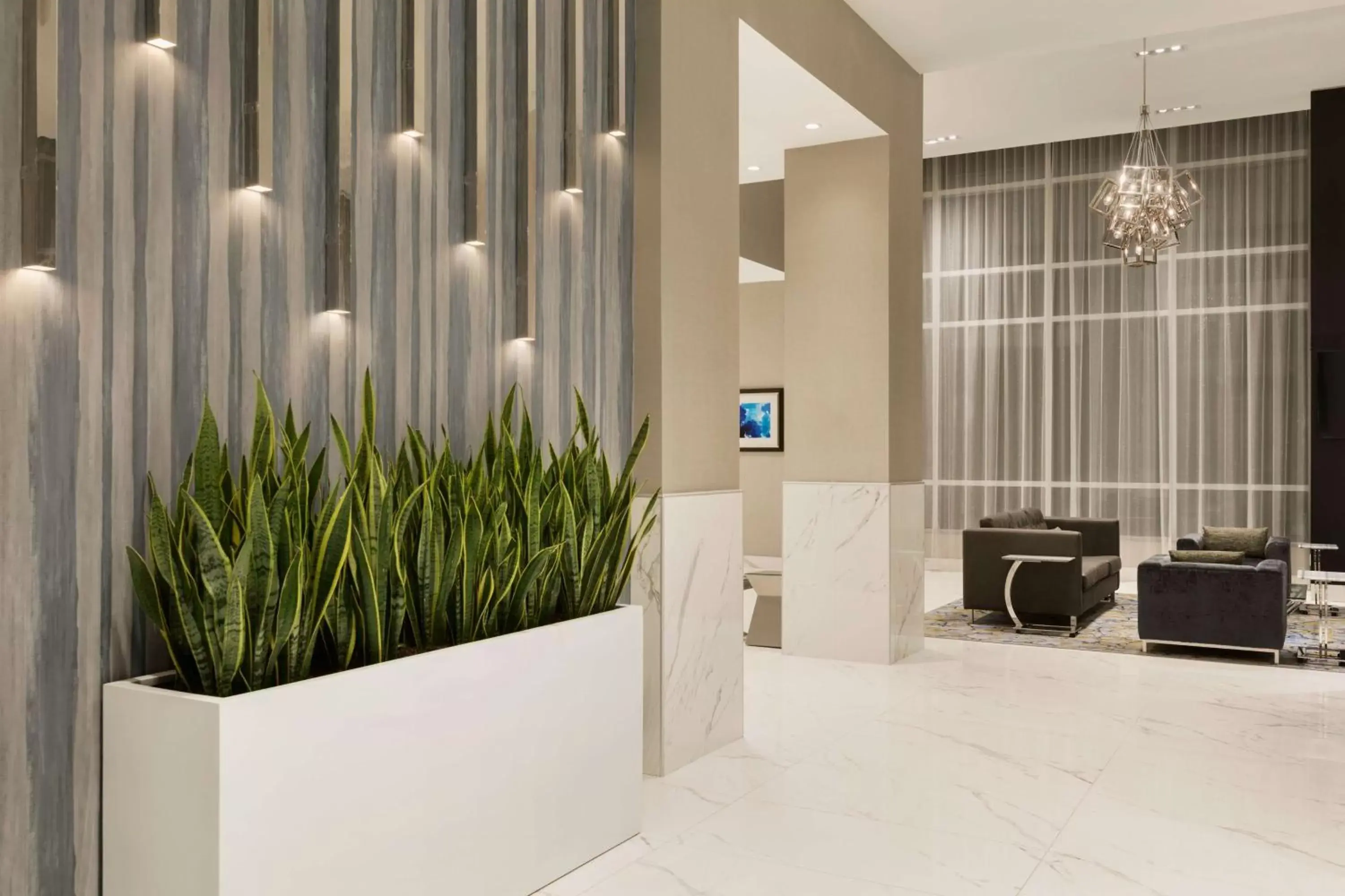 Lobby or reception in Embassy Suites By Hilton Toronto Airport