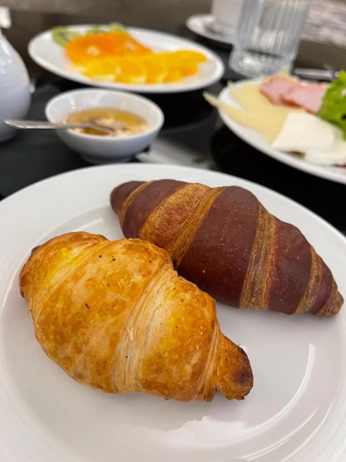 Continental breakfast in Astoria Grand Hotel