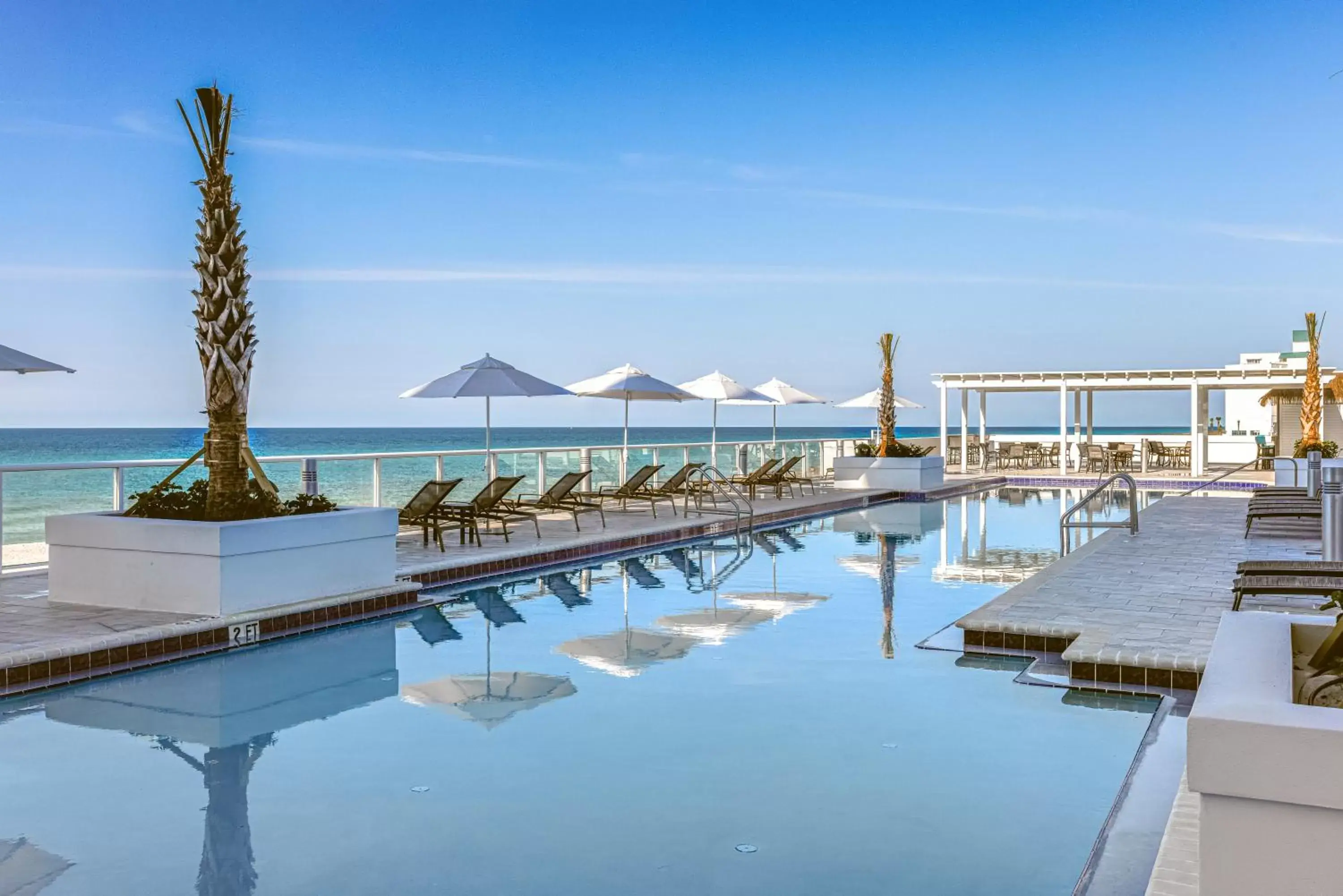 Pool view, Swimming Pool in The Pensacola Beach Resort