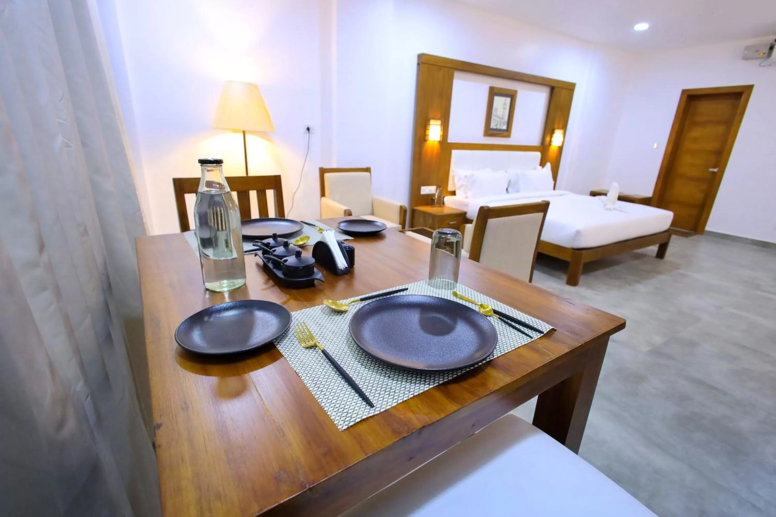 Dining area in HOTEL WHITE HOUSE, Munnar