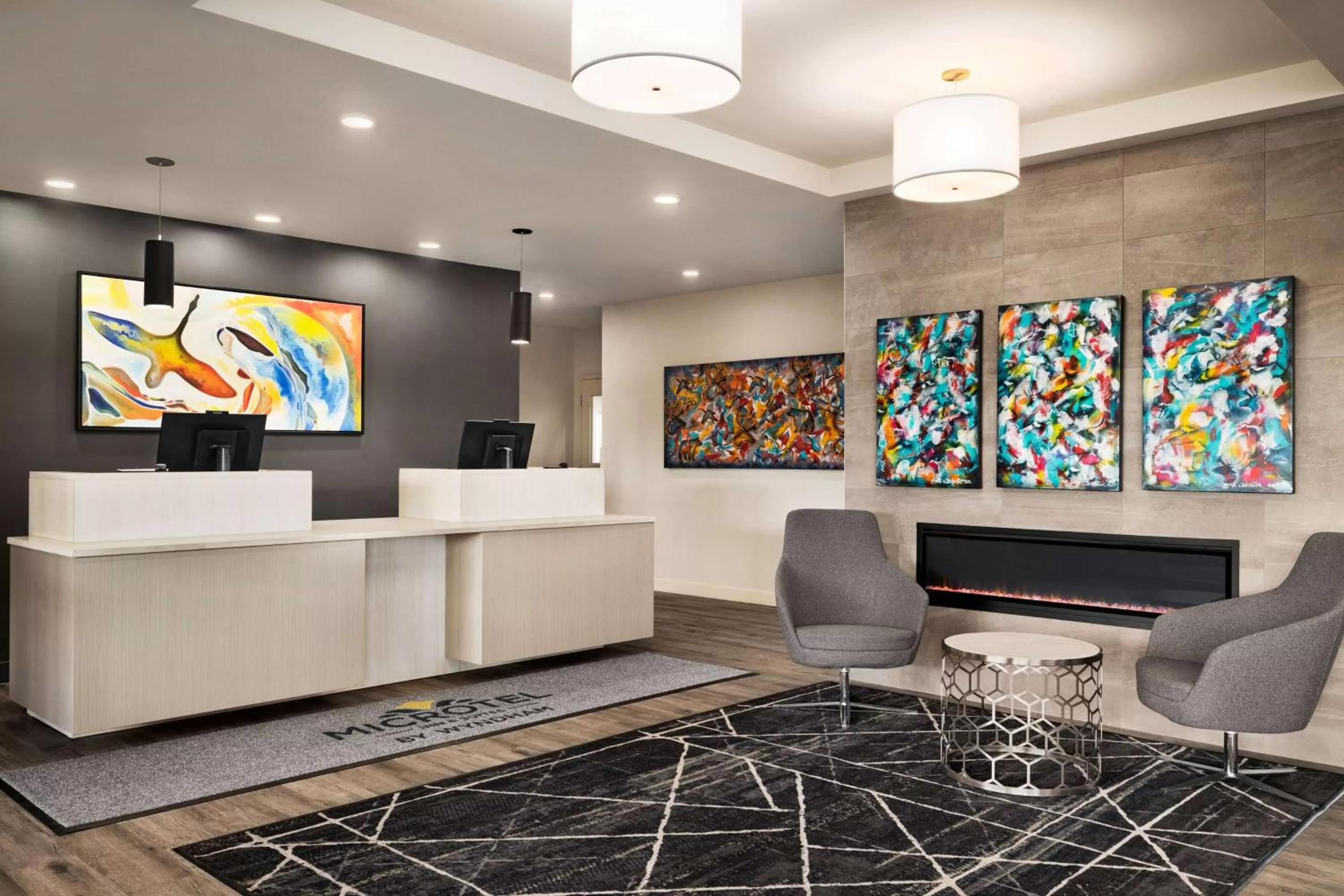 Lobby or reception in Microtel Inn & Suites Dorval QC