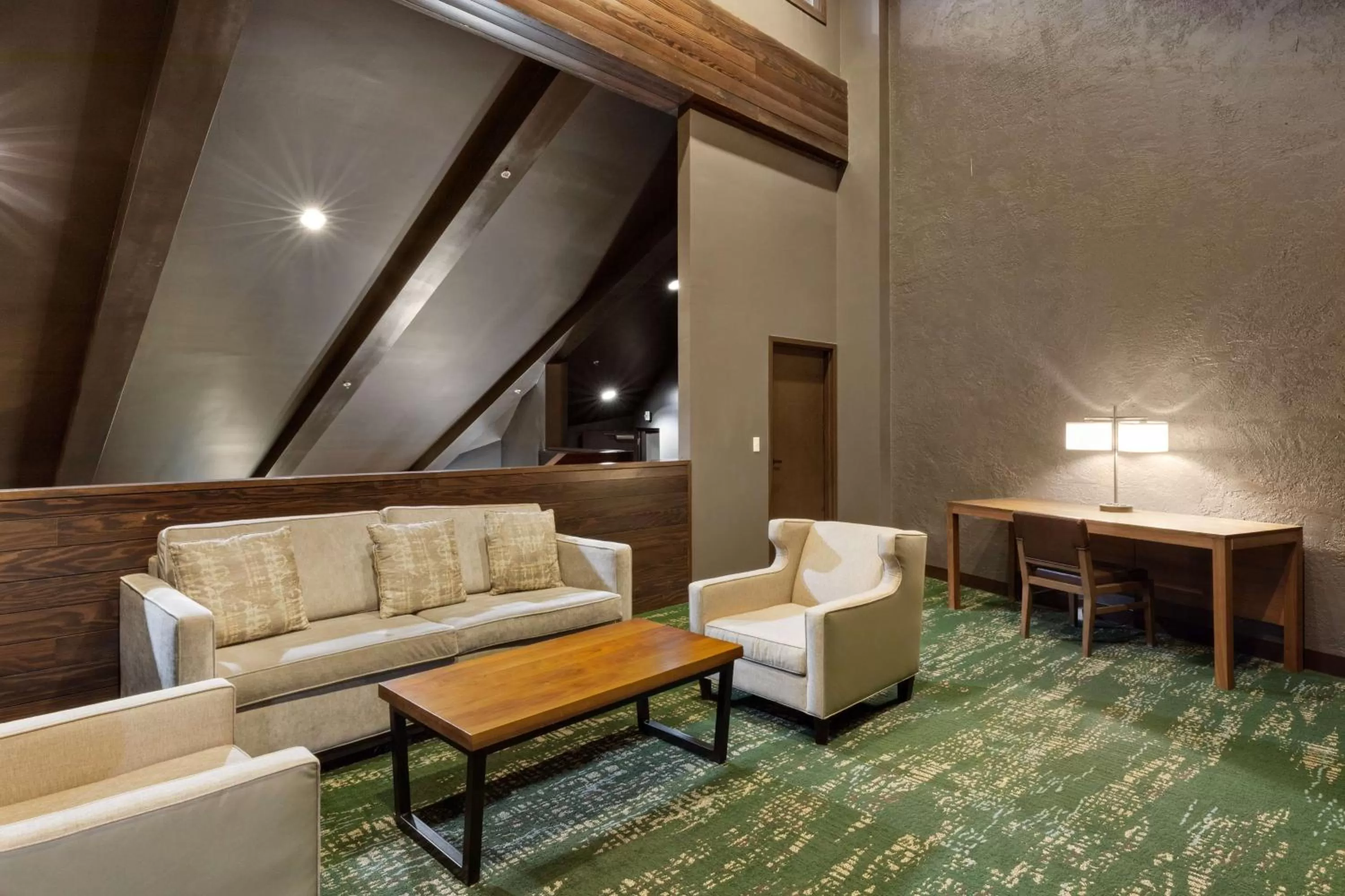 Lobby or reception in DoubleTree by Hilton Hotel Park City - The Yarrow