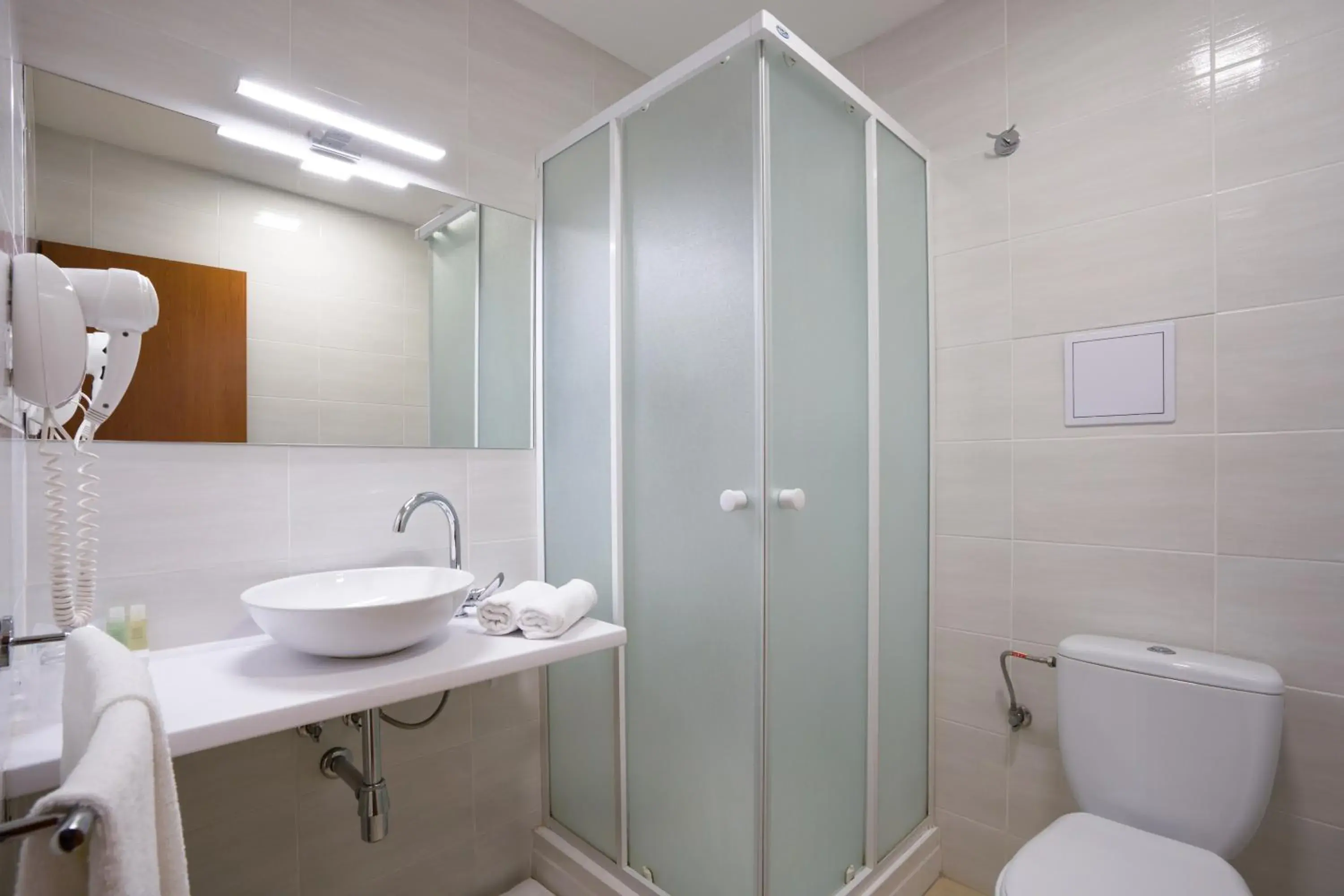 Executive Twin Room in Dixon Resort & Wellness Executive Twin Room in Dixon Resort & Wellness