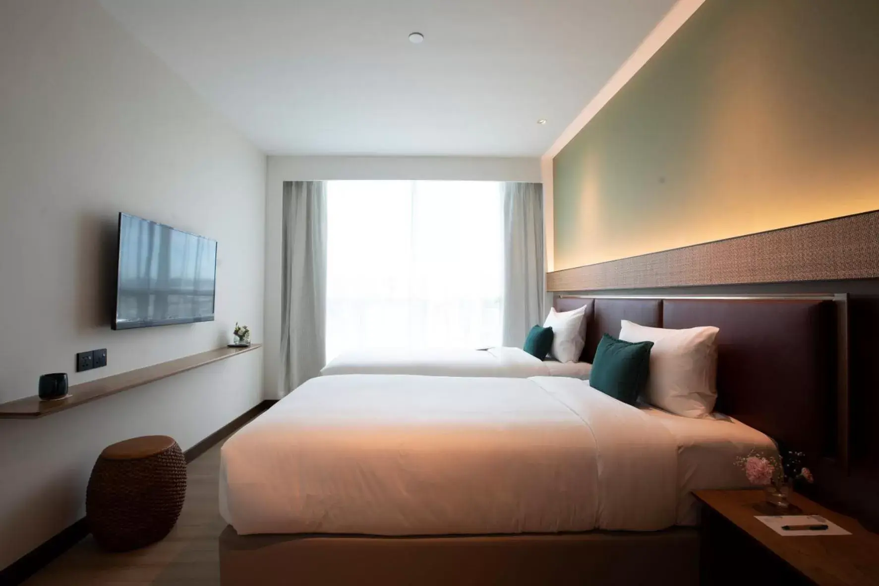 Bed in The LUMA Hotel, a Member of Design Hotels