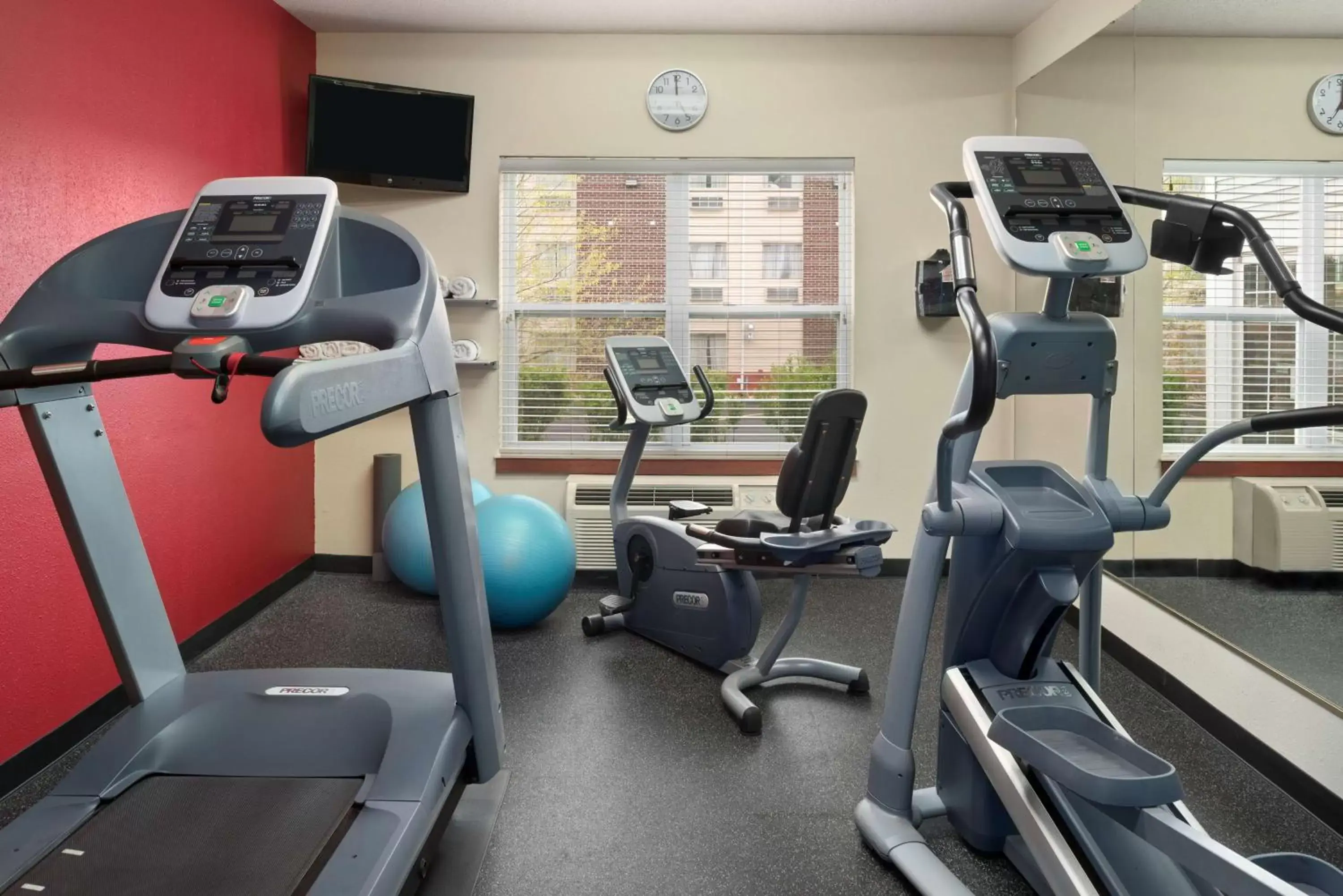Activities, Fitness Center/Facilities in Country Inn & Suites by Radisson, Stevens Point, WI
