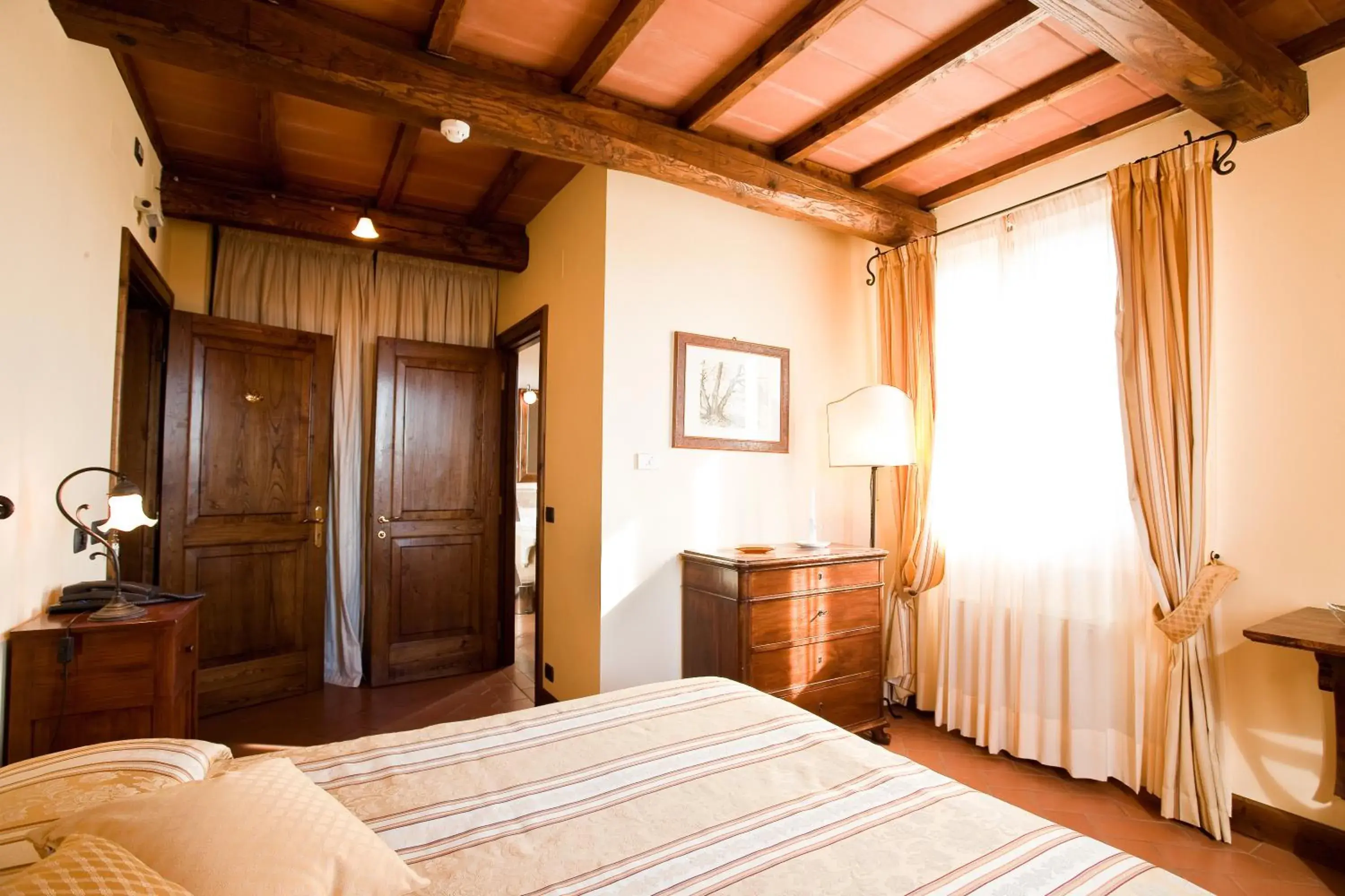 Photo of the whole room, Bed in Locanda Poggioleone