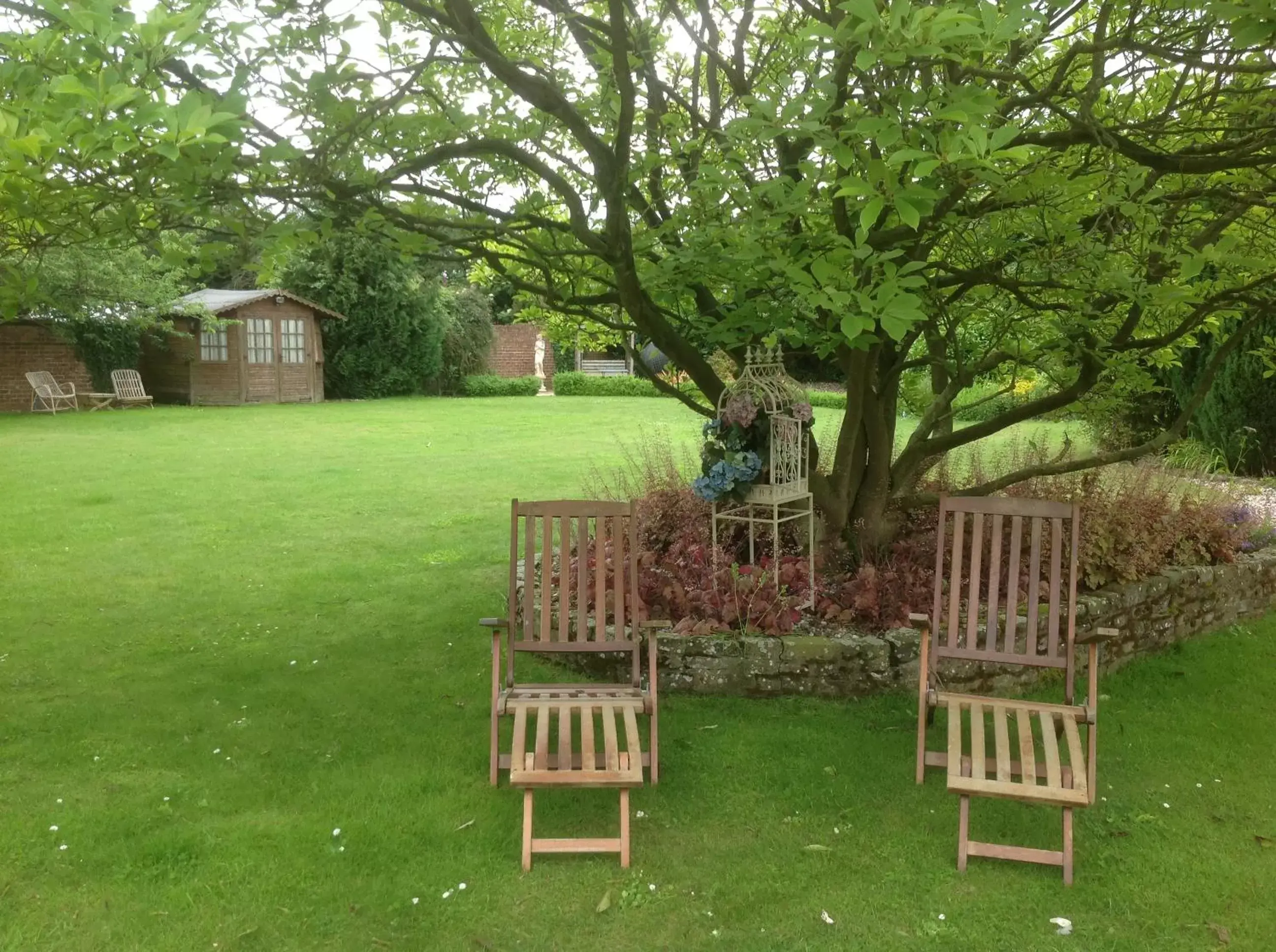 Property building, Garden in The Greyhound - Historic former Inn