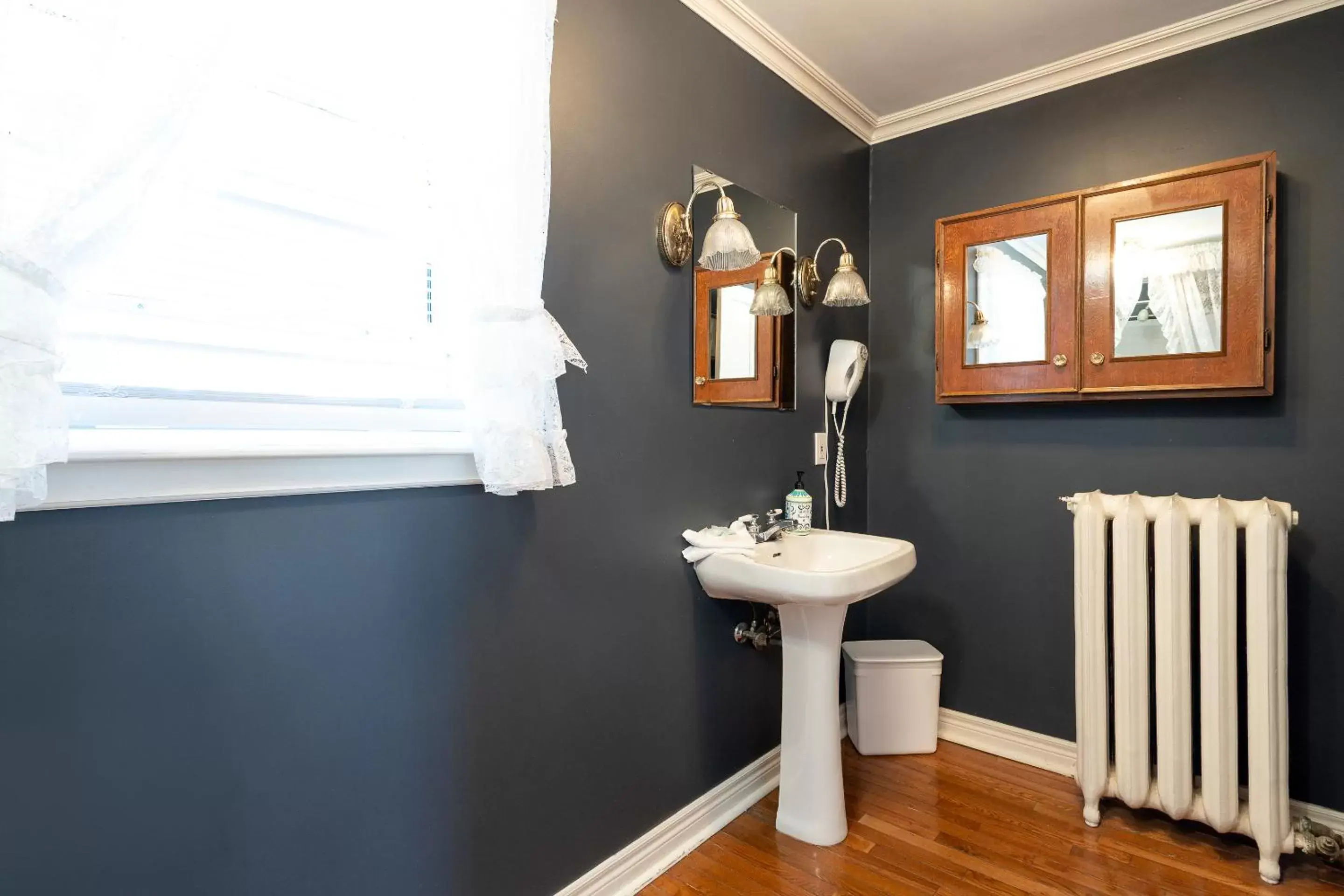 Bathroom in Chestnut Inn