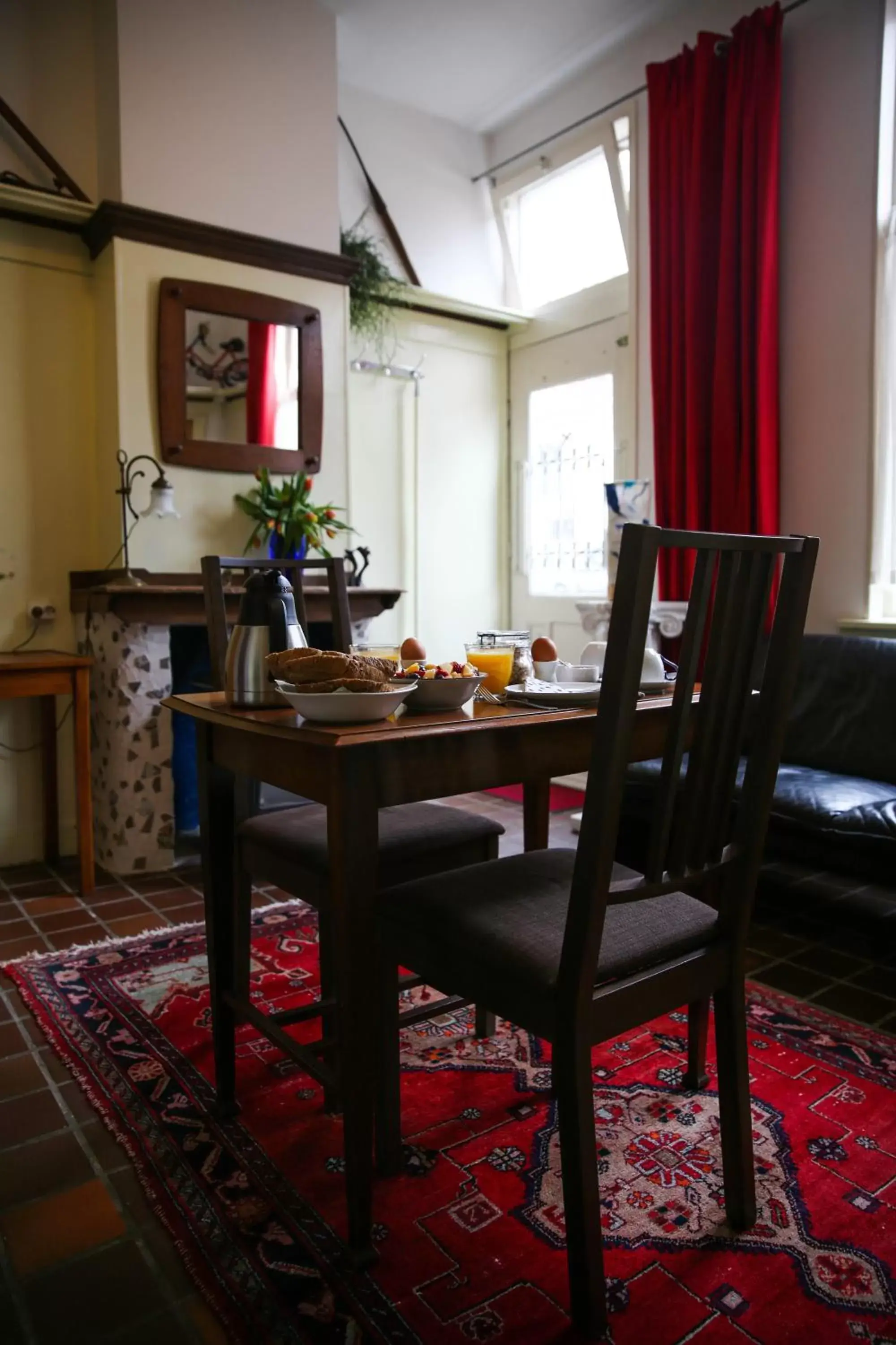 Dining Area in B&B Gasthuis 288