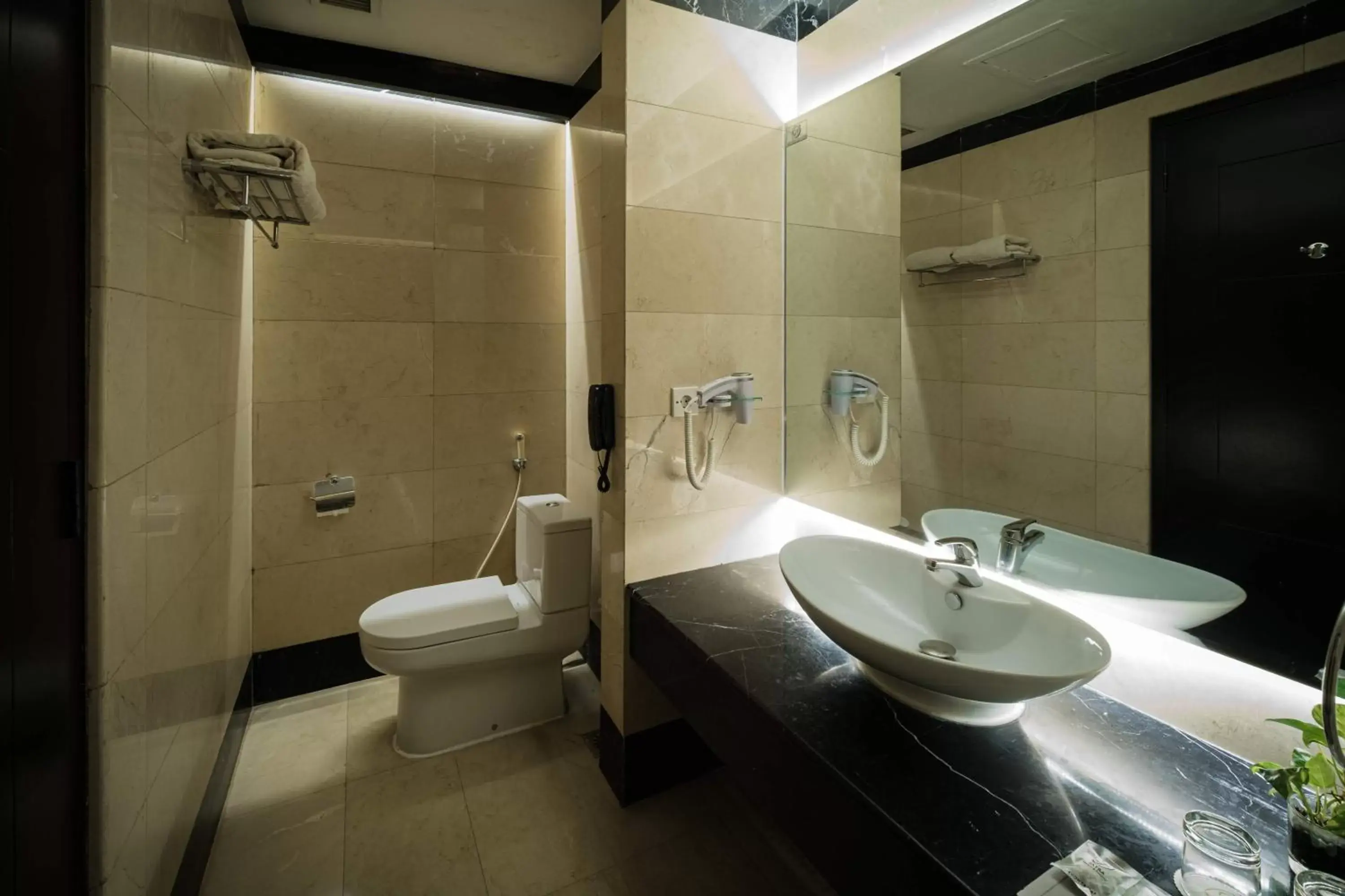 Bathroom in Grand Jatra Hotel Pekanbaru