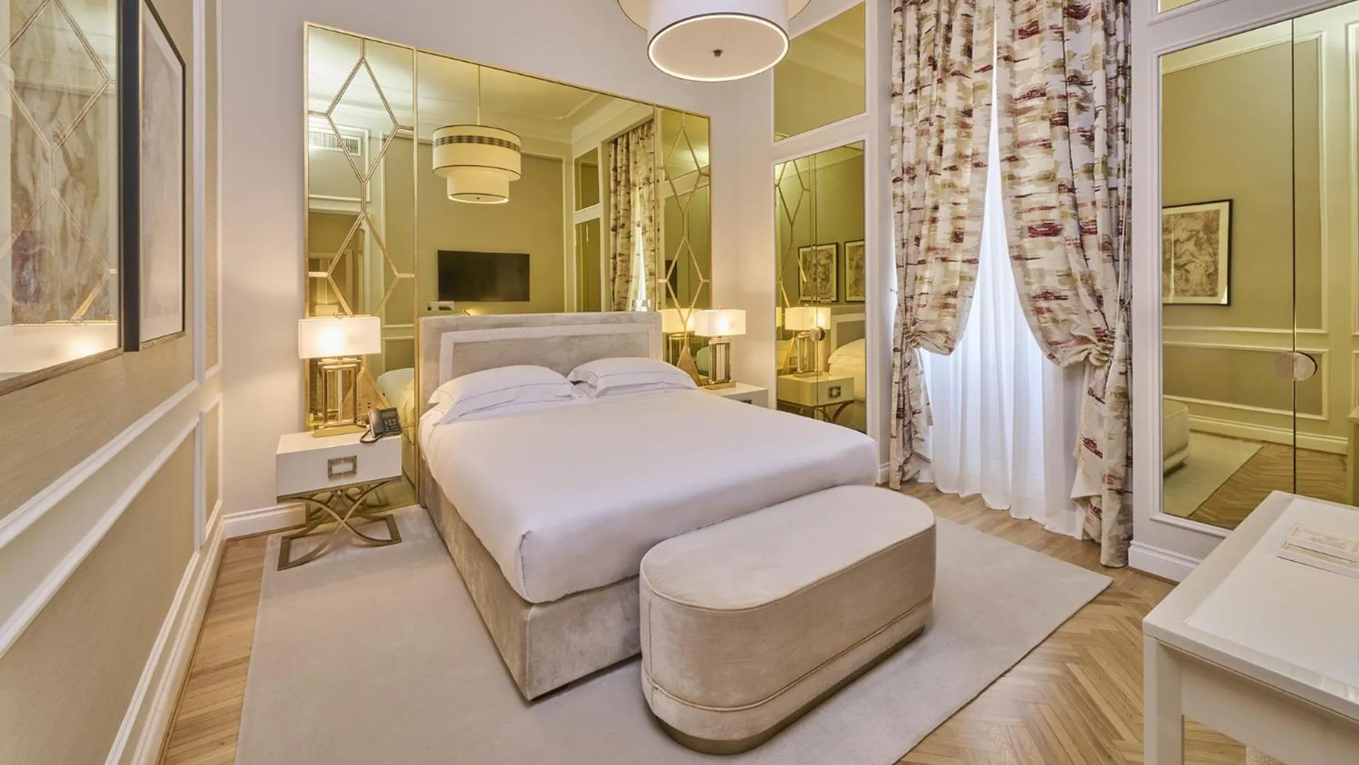 Bed in Grand Hotel Principe Di Piemonte