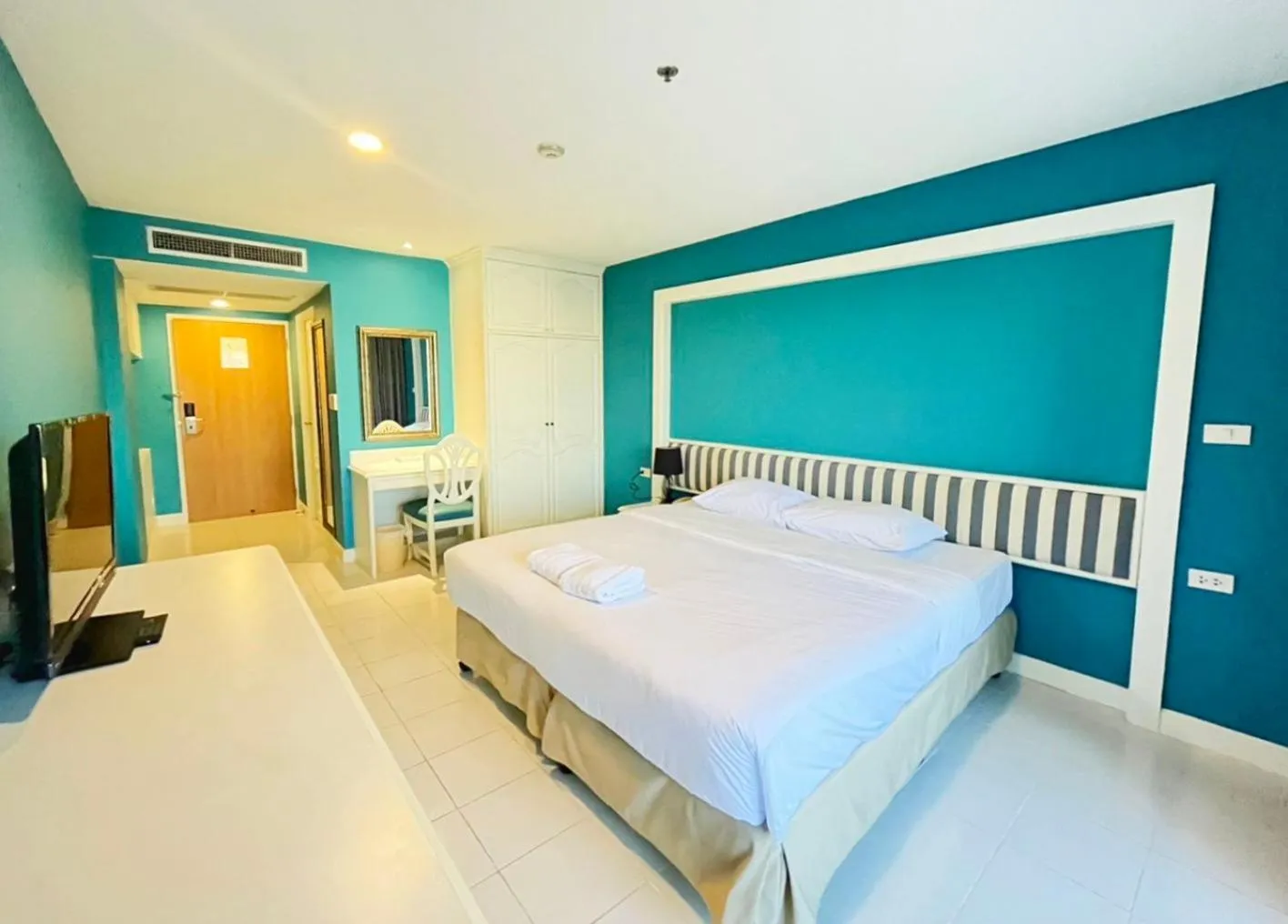 Bed in Ebina House - SHA Extra Plus