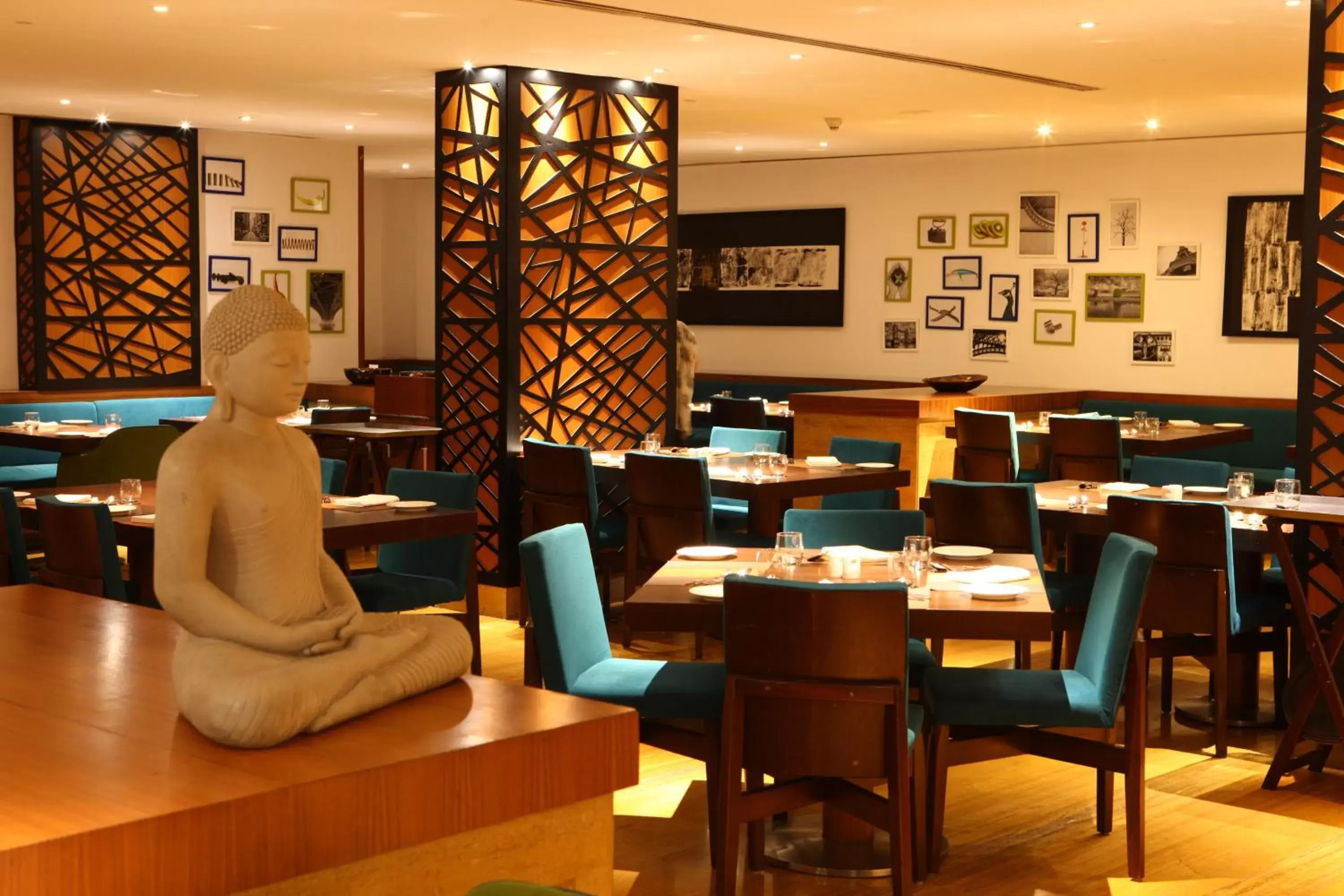 Restaurant/Places to Eat in Radisson Blu Plaza Hotel Hyderabad Banjara Hills