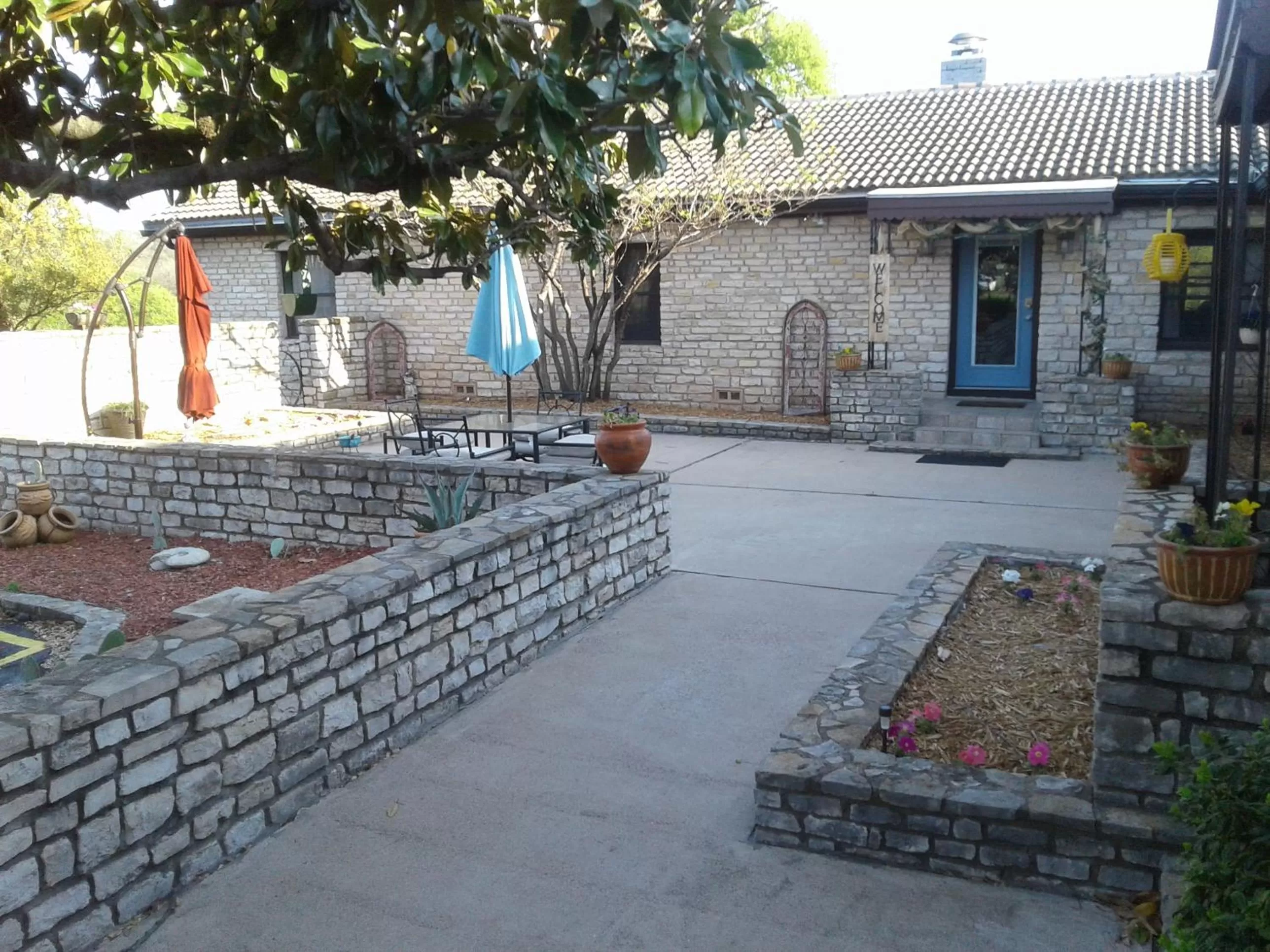 Property building in Live Oak B&B