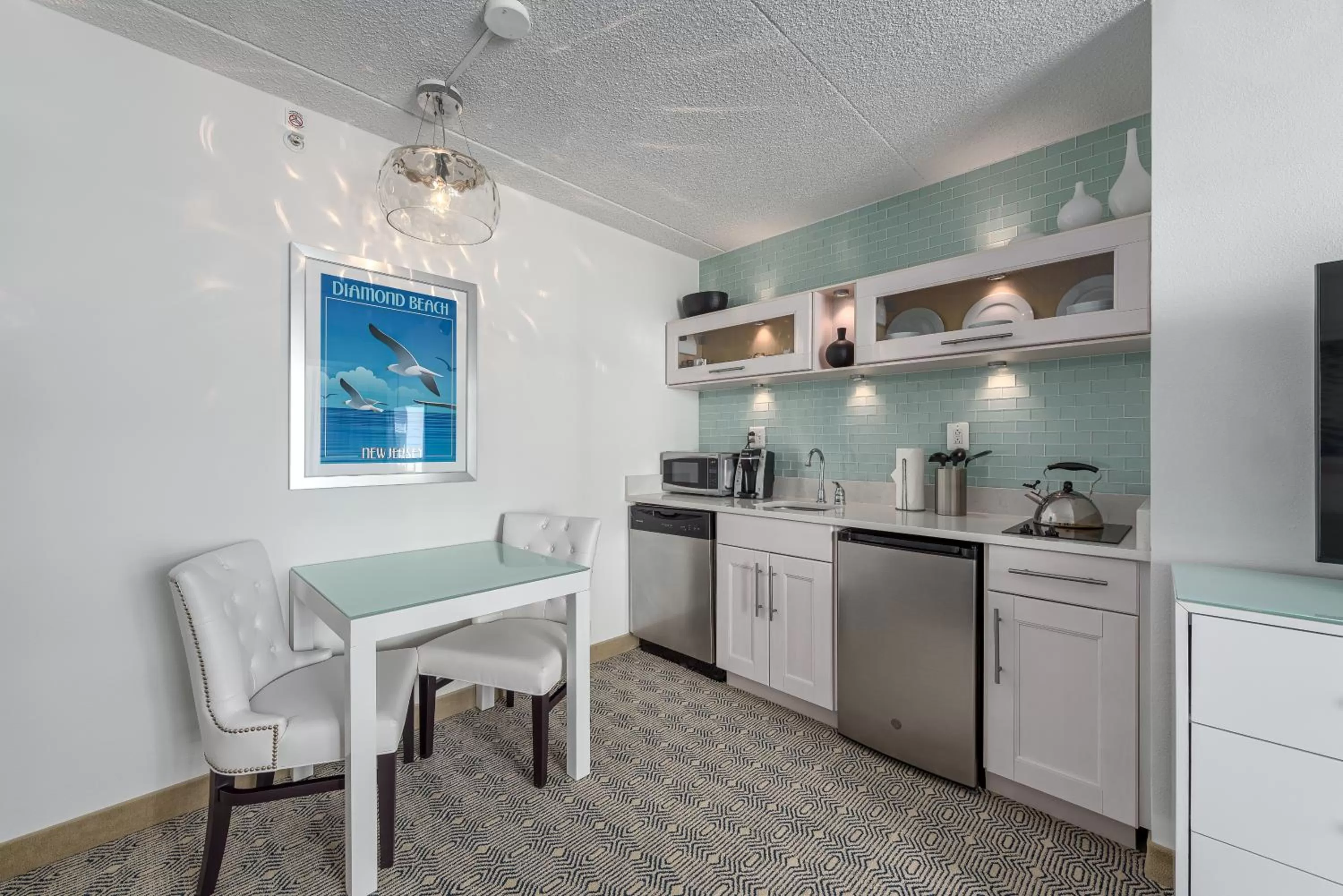 Kitchen or kitchenette in ICONA Diamond Beach