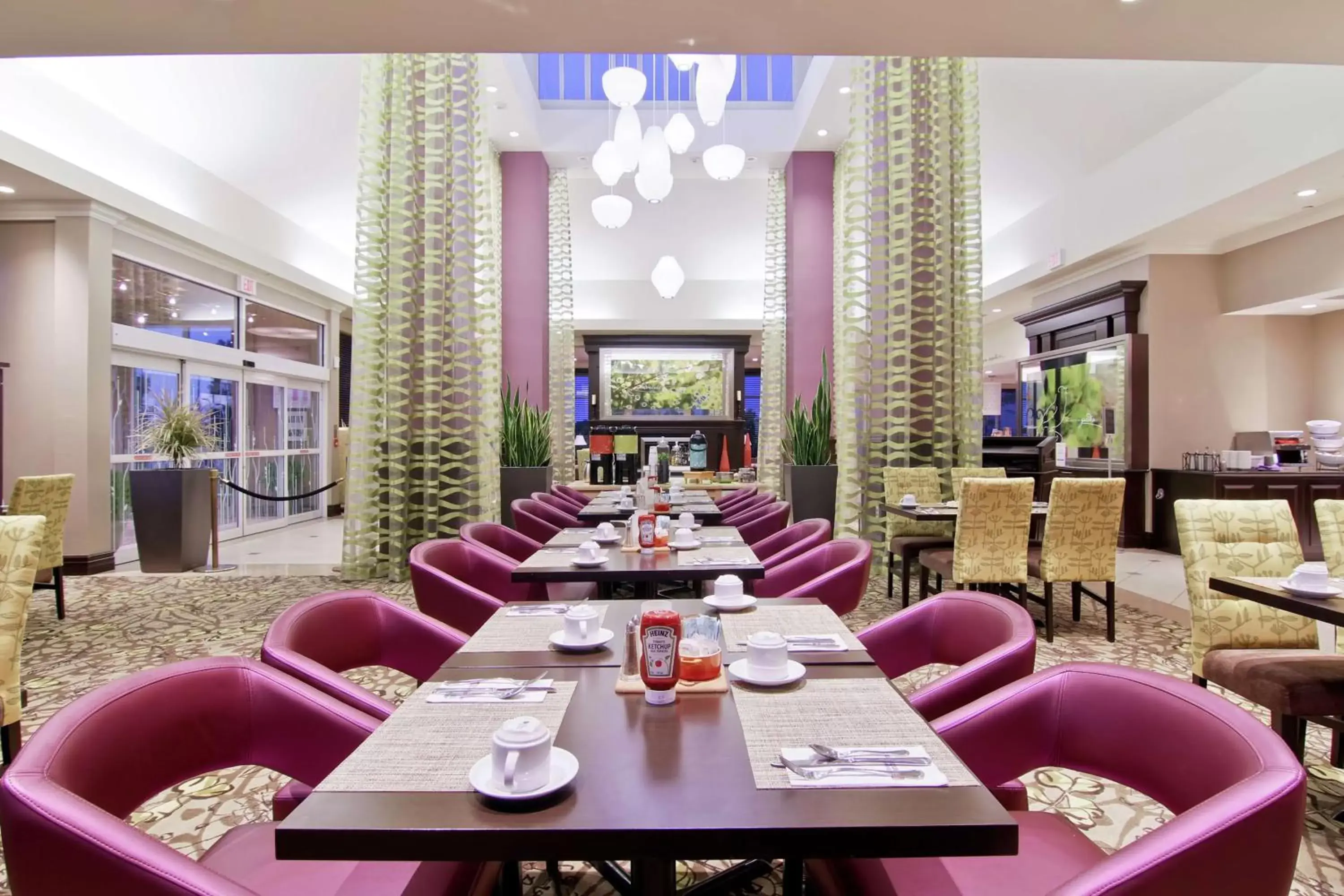 Dining area, Restaurant/Places to Eat in Hilton Garden Inn Toronto/Ajax