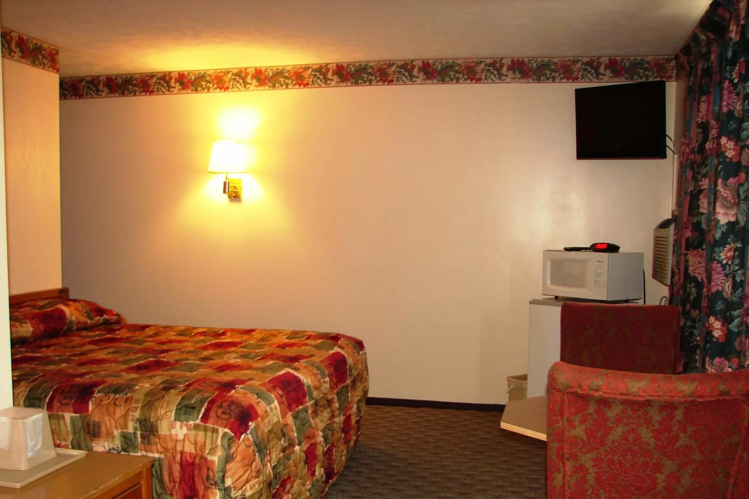 Bed in Baxter Inn 4 Less